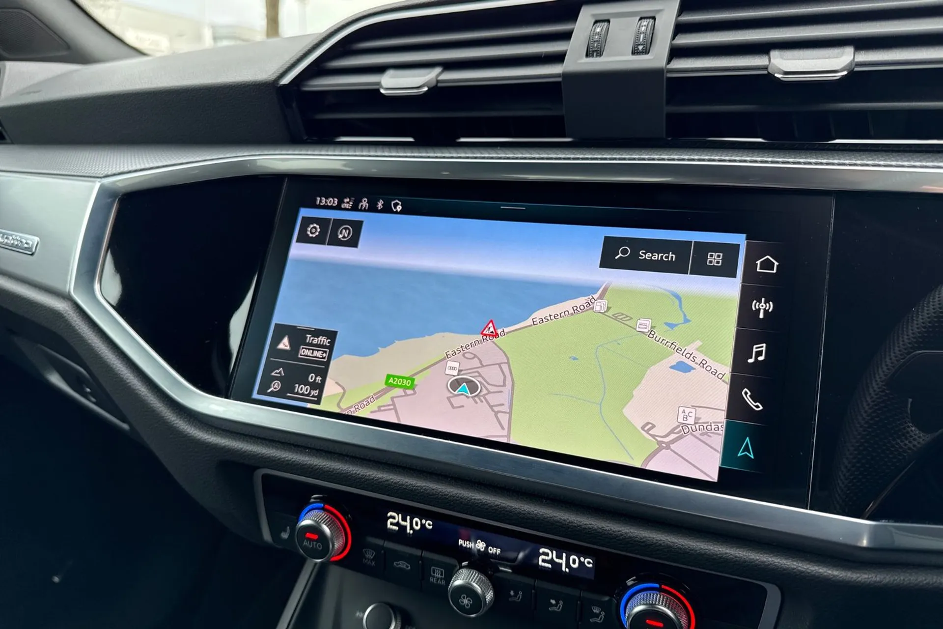 Audi Q3 thumbnail image number 21