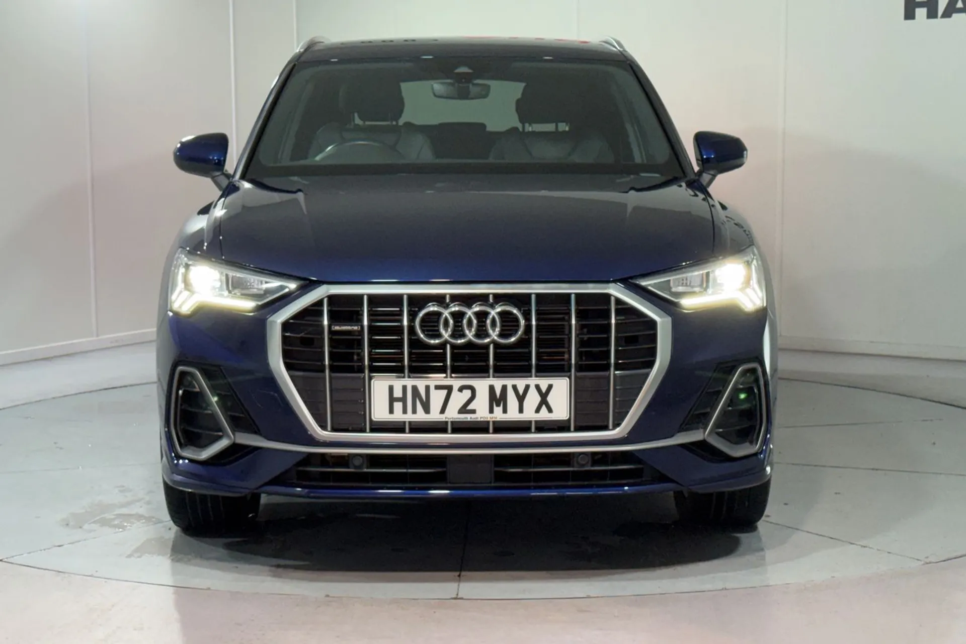 Audi Q3 thumbnail image number 7
