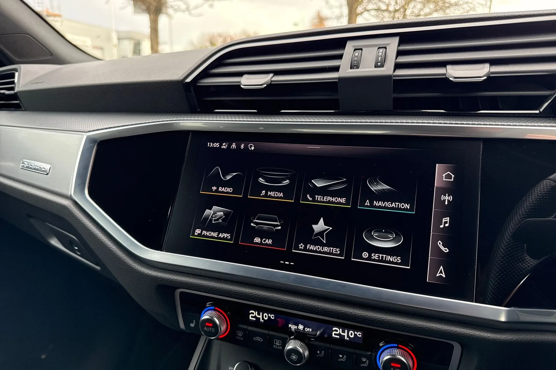 Audi Q3 thumbnail image number 29