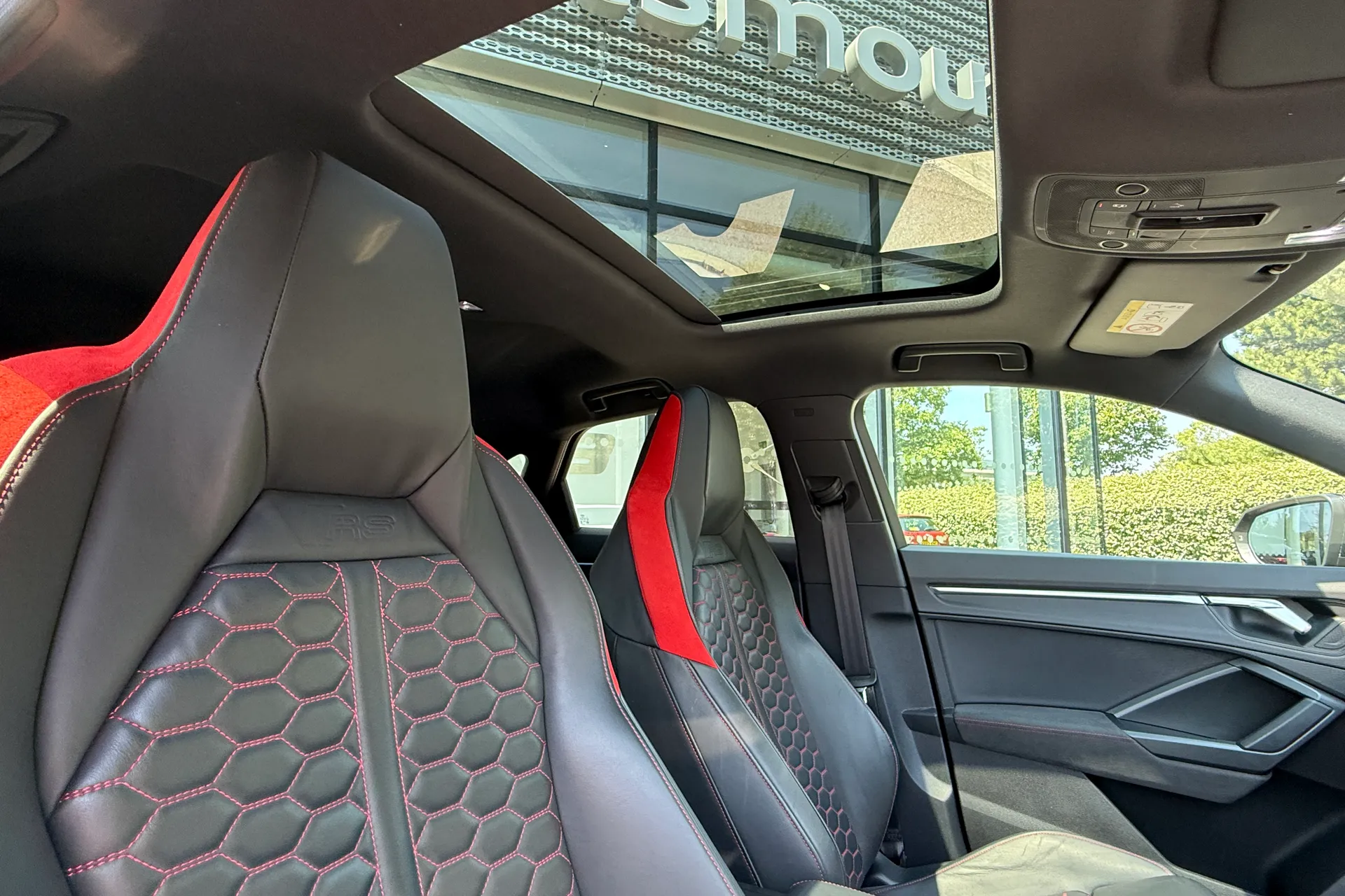 Audi RS Q3 thumbnail image number 38