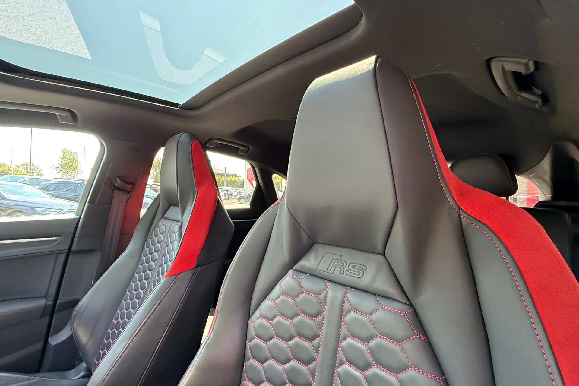 Audi RS Q3 thumbnail image number 32