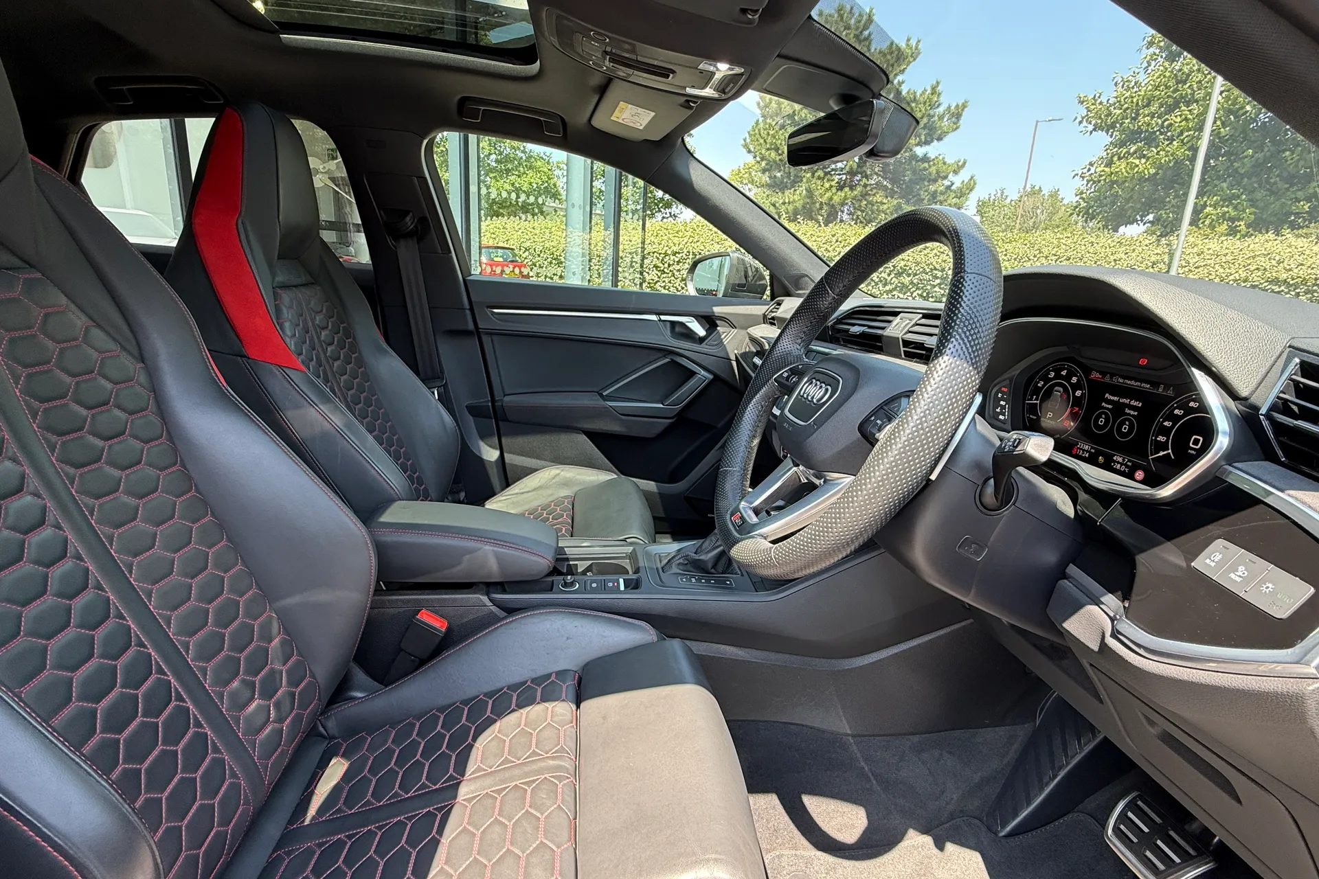 Audi RS Q3 thumbnail image number 36