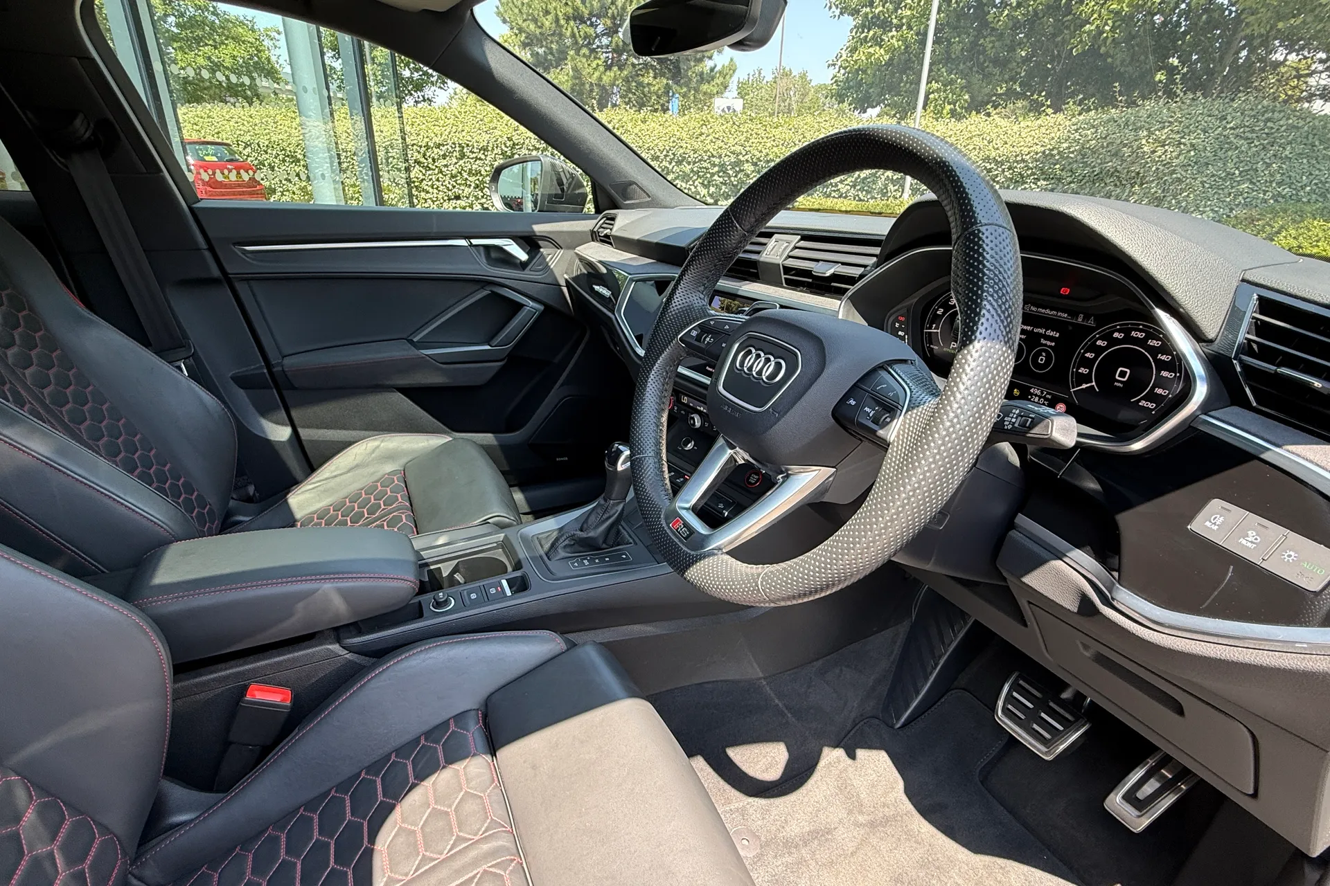 Audi RS Q3 thumbnail image number 34