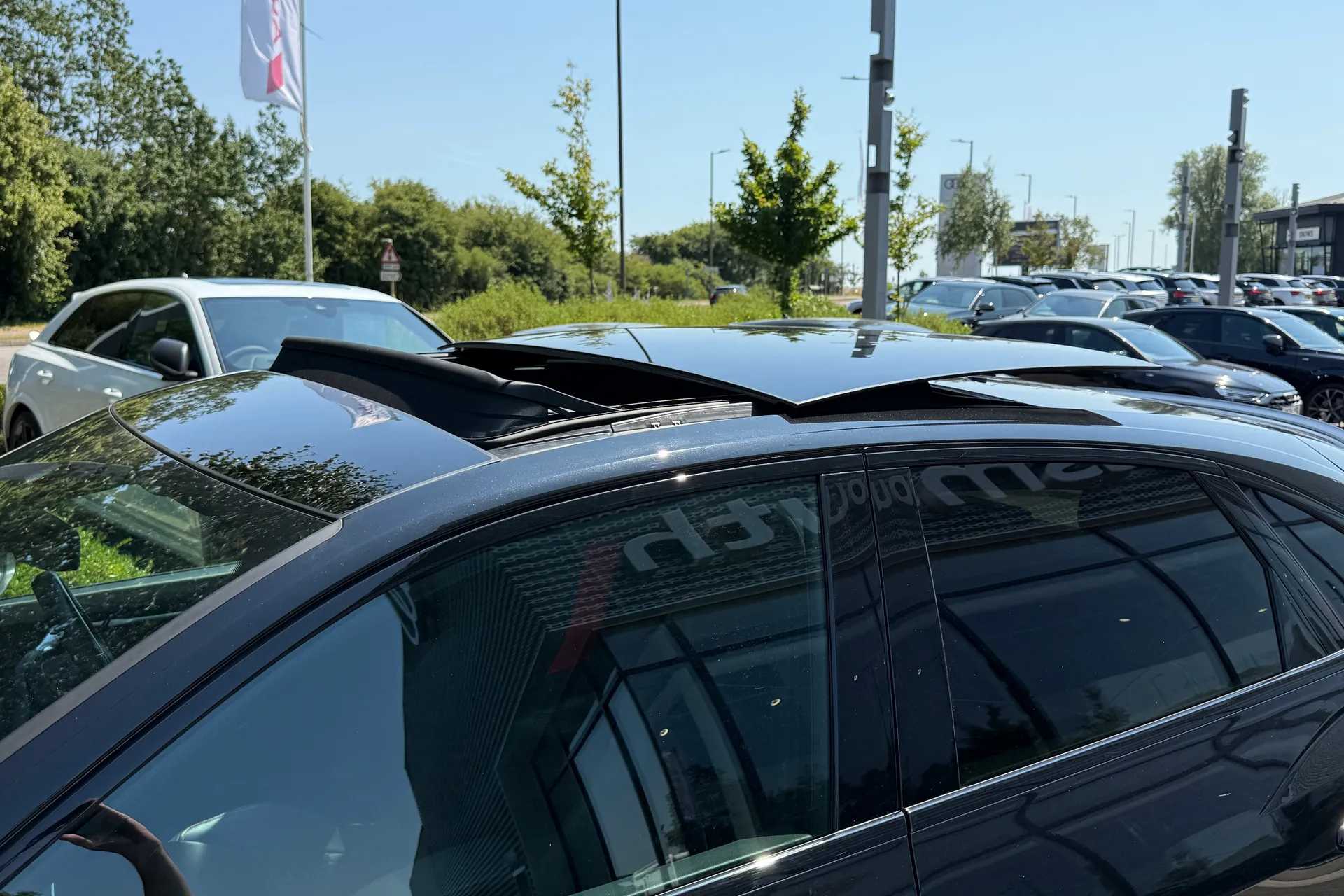 Audi RS Q3 thumbnail image number 25