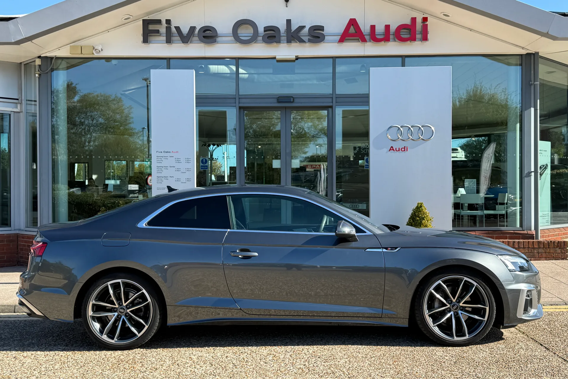 Audi A5 thumbnail image number 2