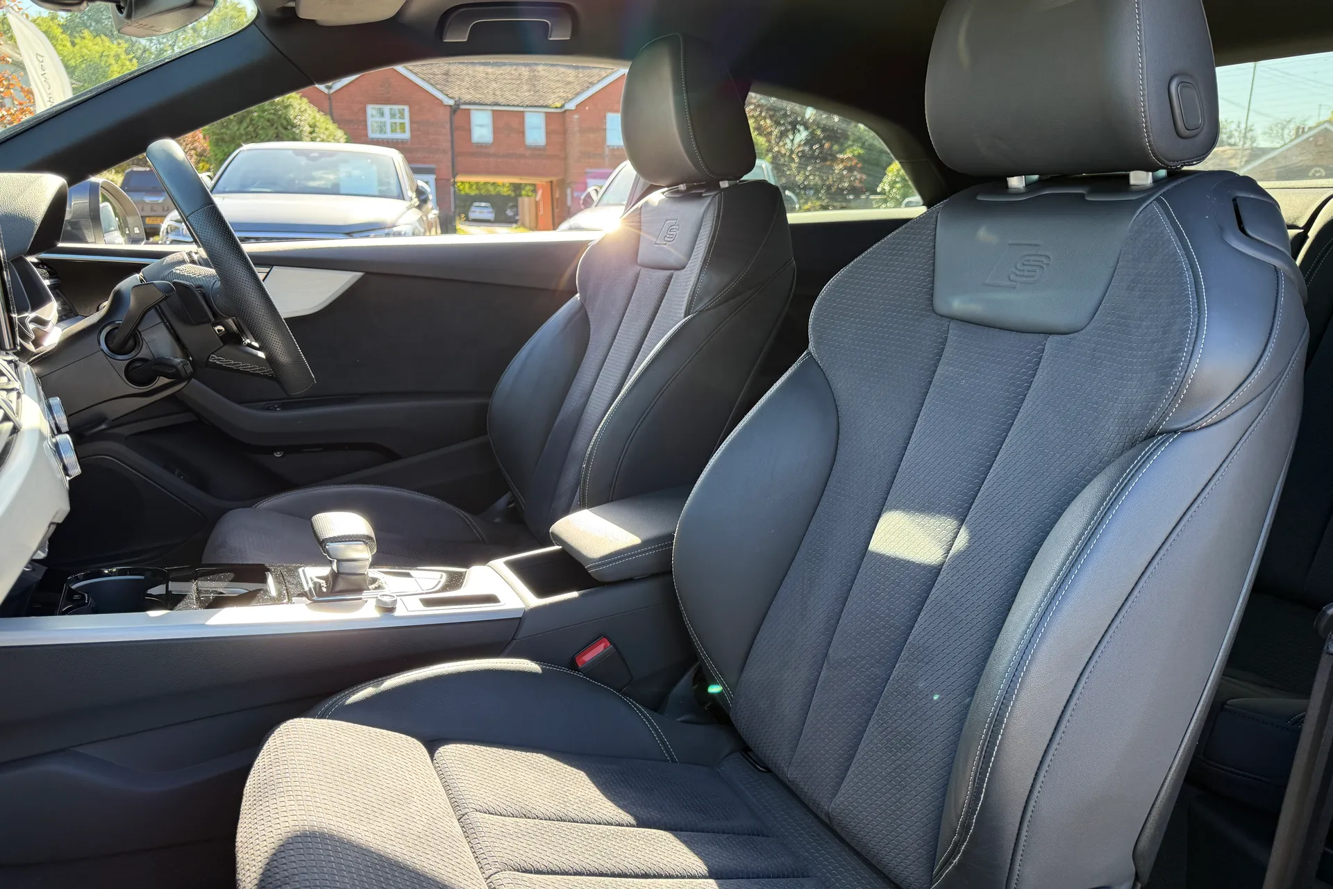 Audi A5 thumbnail image number 28