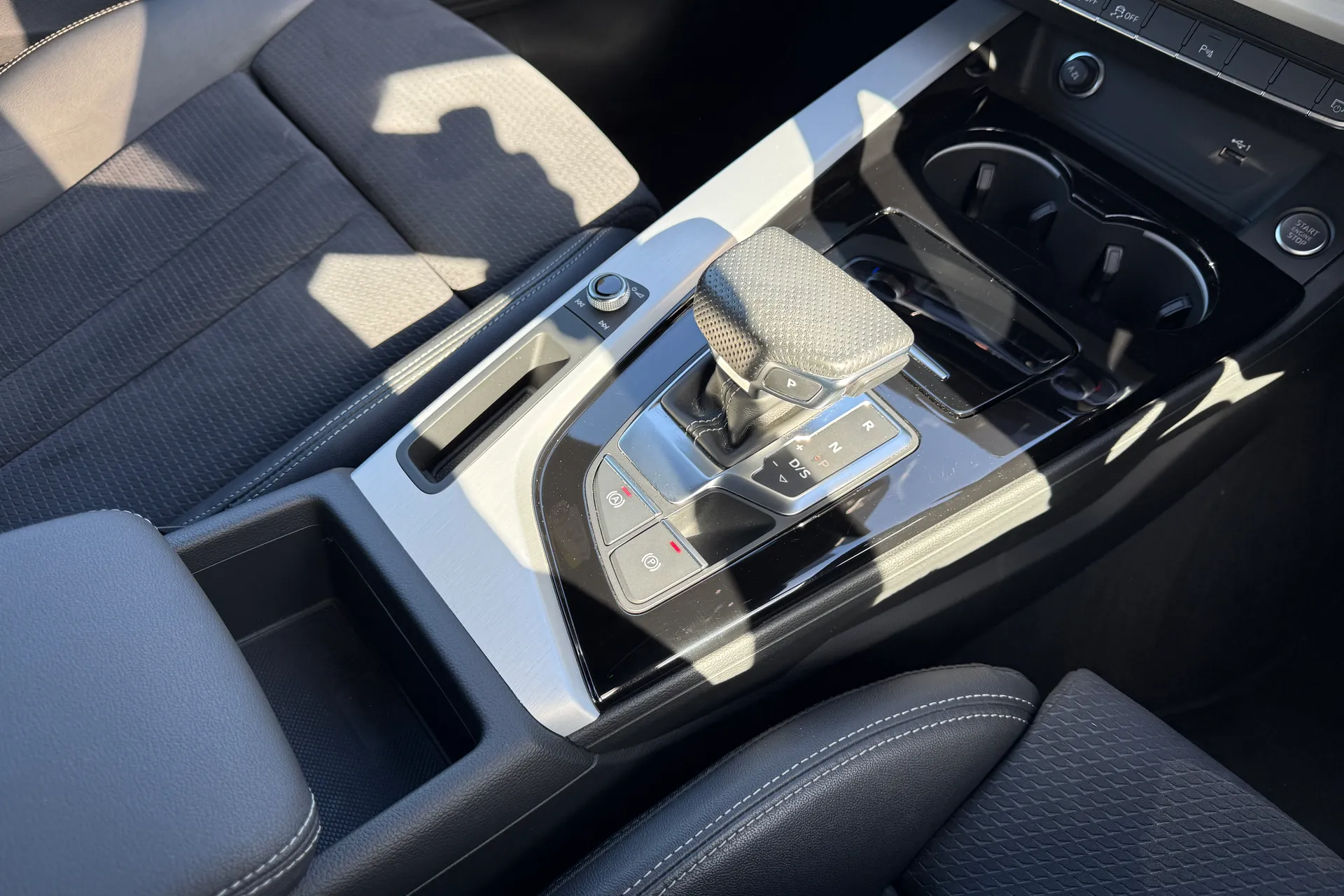 Audi A5 thumbnail image number 37