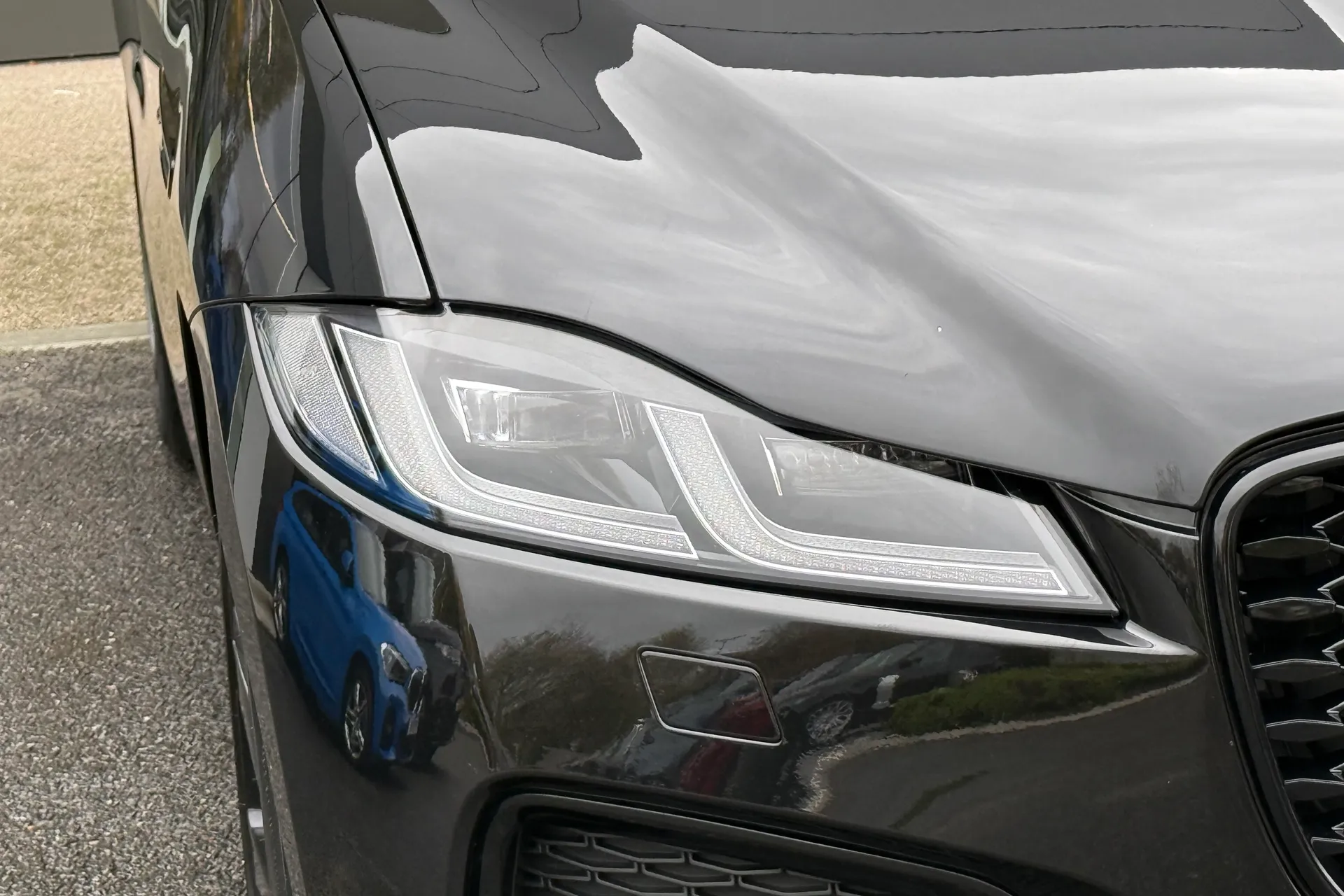 Jaguar F-PACE thumbnail image number 48