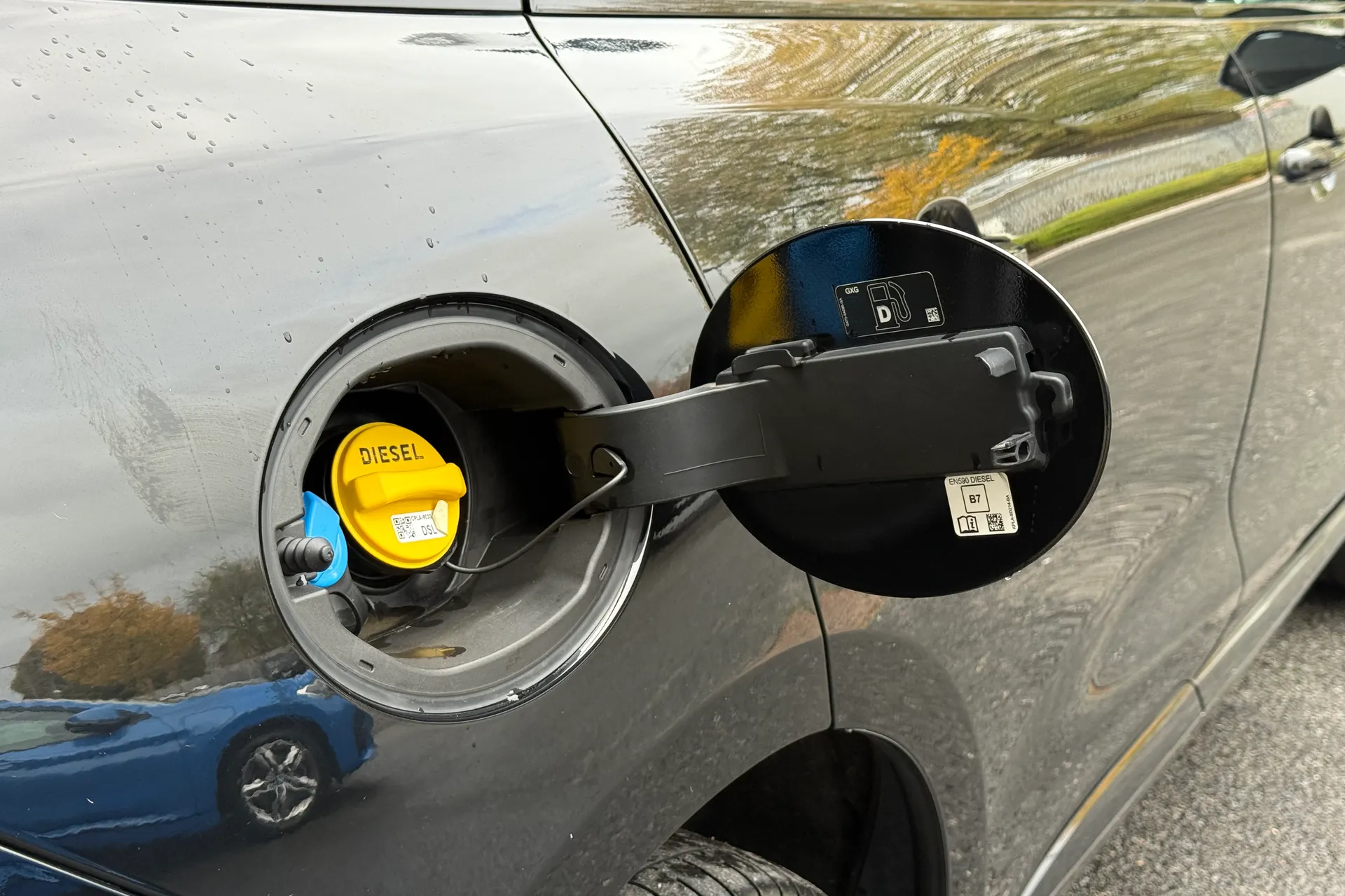 Jaguar F-PACE thumbnail image number 34