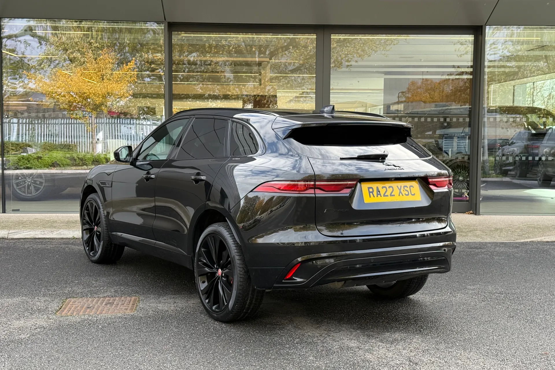 Jaguar F-PACE thumbnail image number 51