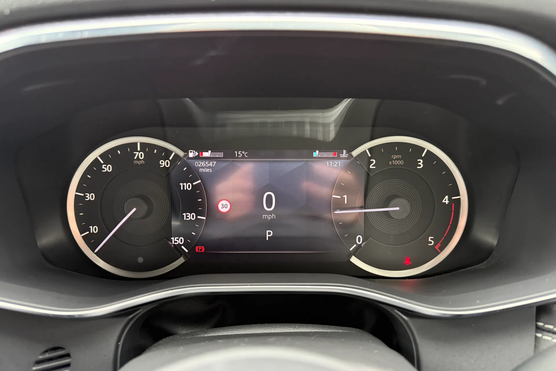 Jaguar F-PACE thumbnail image number 21