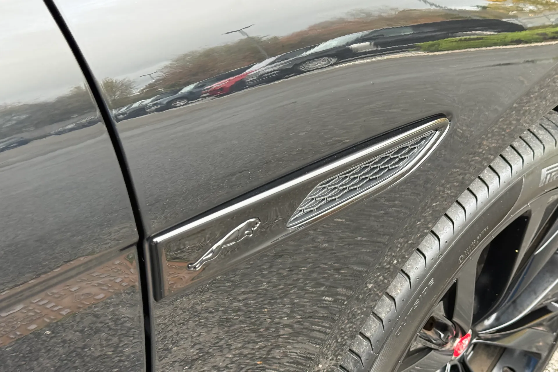 Jaguar F-PACE thumbnail image number 49