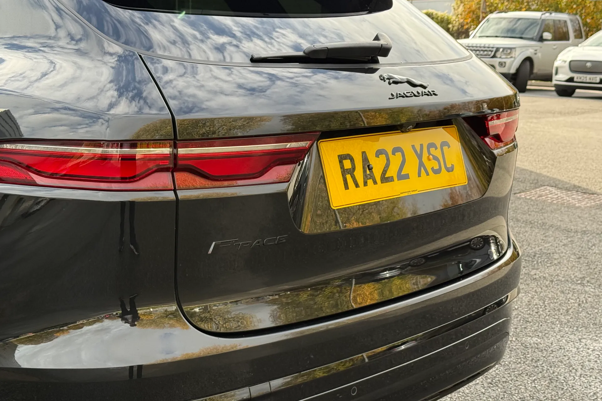 Jaguar F-PACE thumbnail image number 40