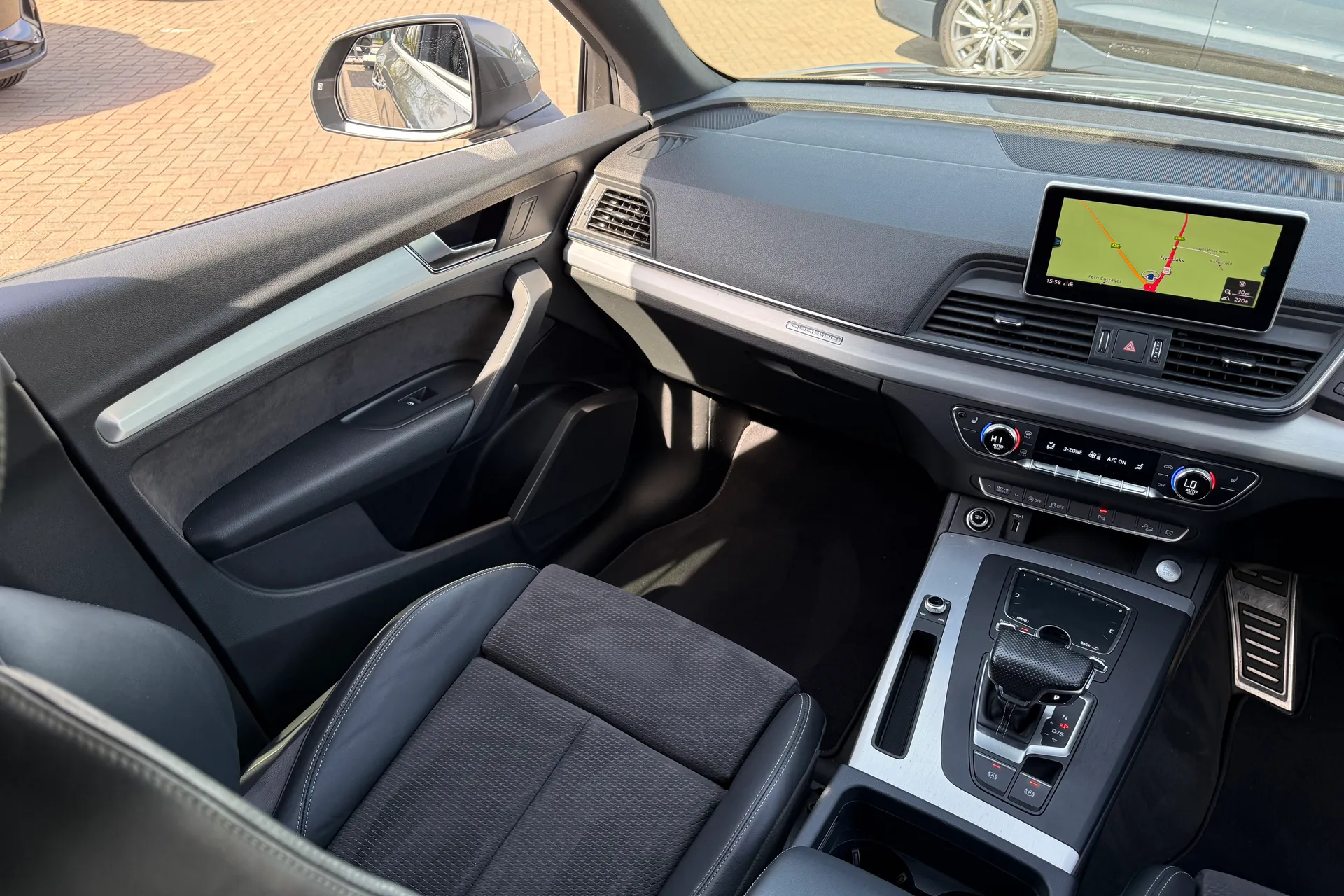 Audi Q5 thumbnail image number 38