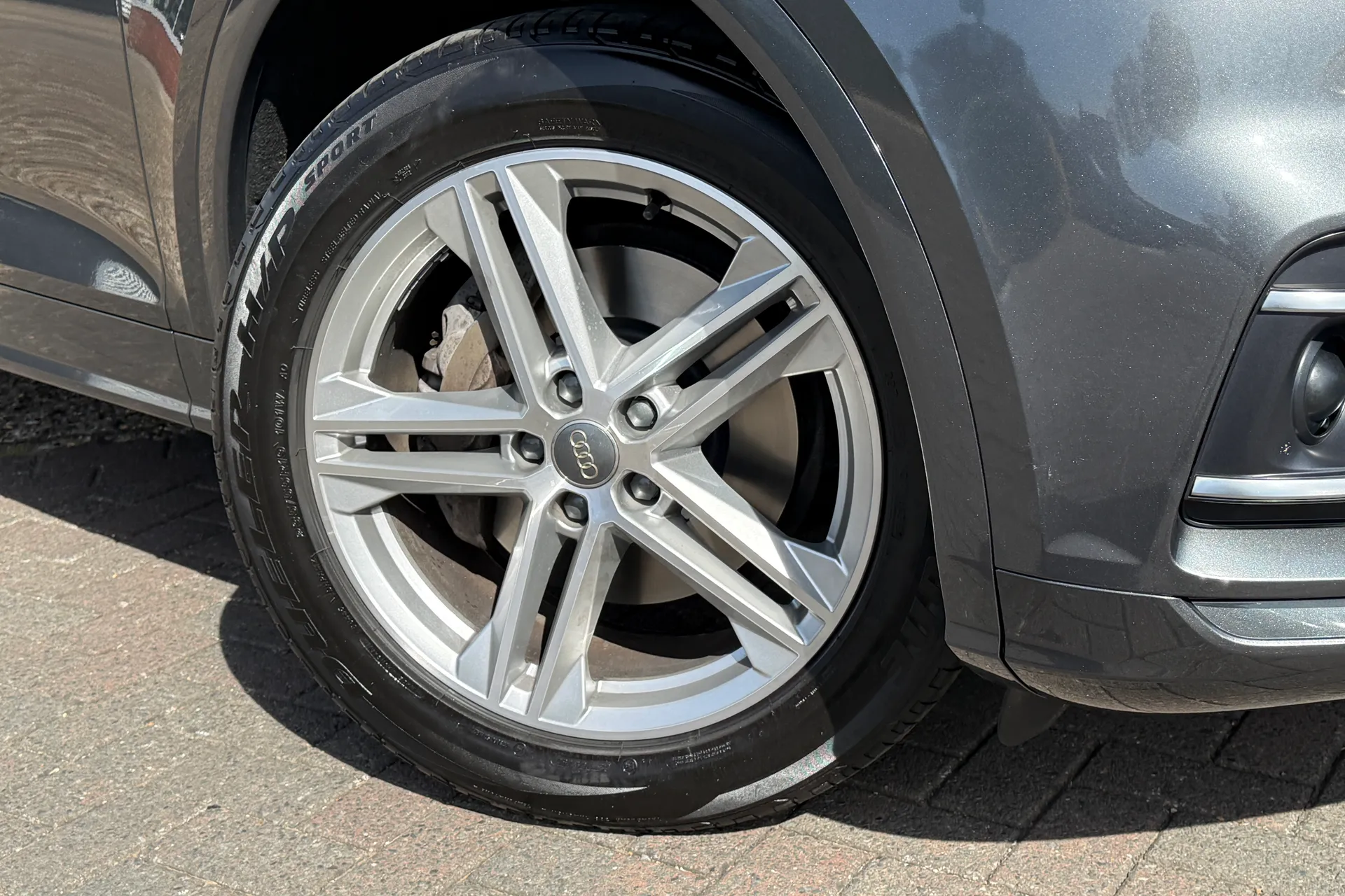 Audi Q5 thumbnail image number 6