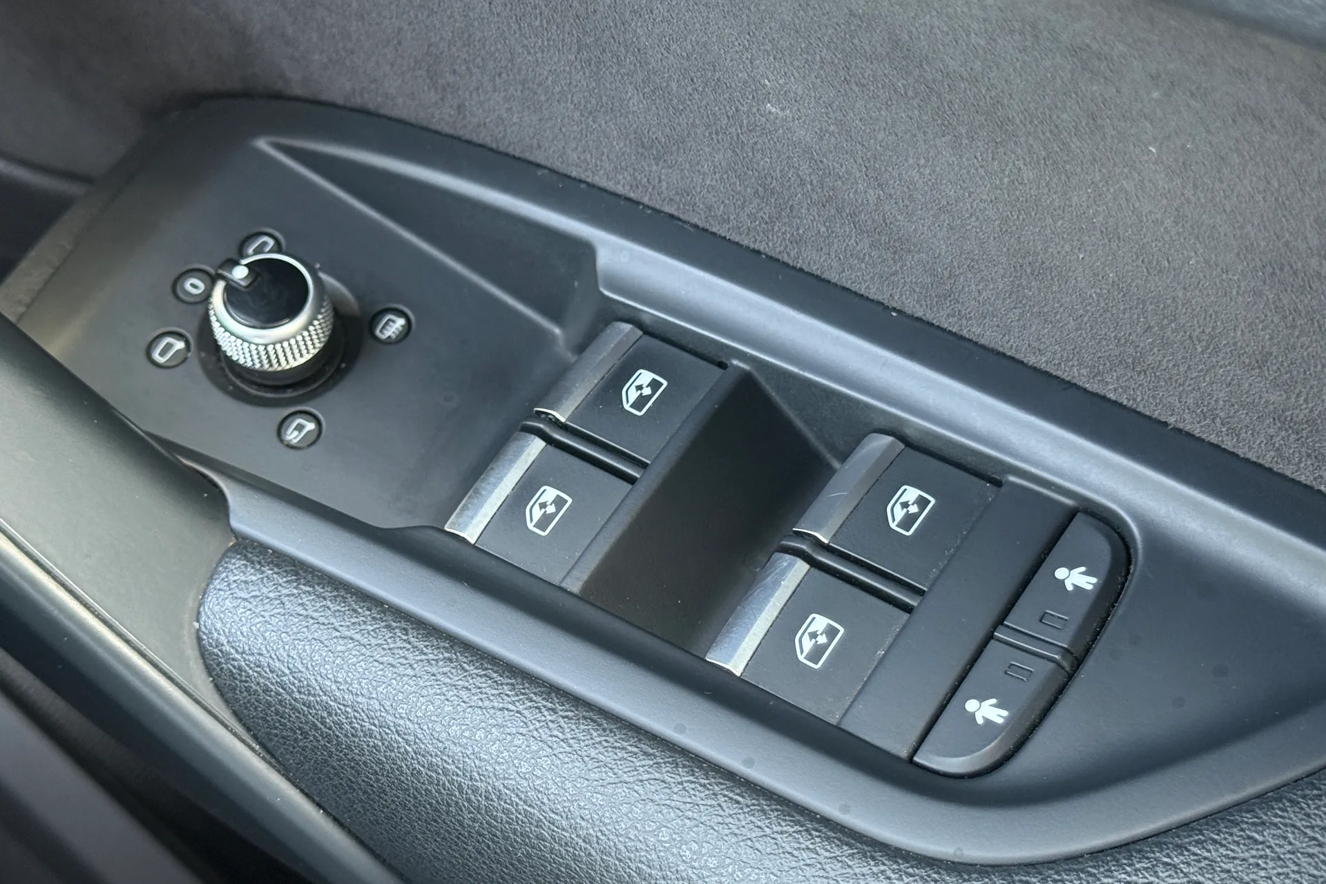 Audi Q5 thumbnail image number 18