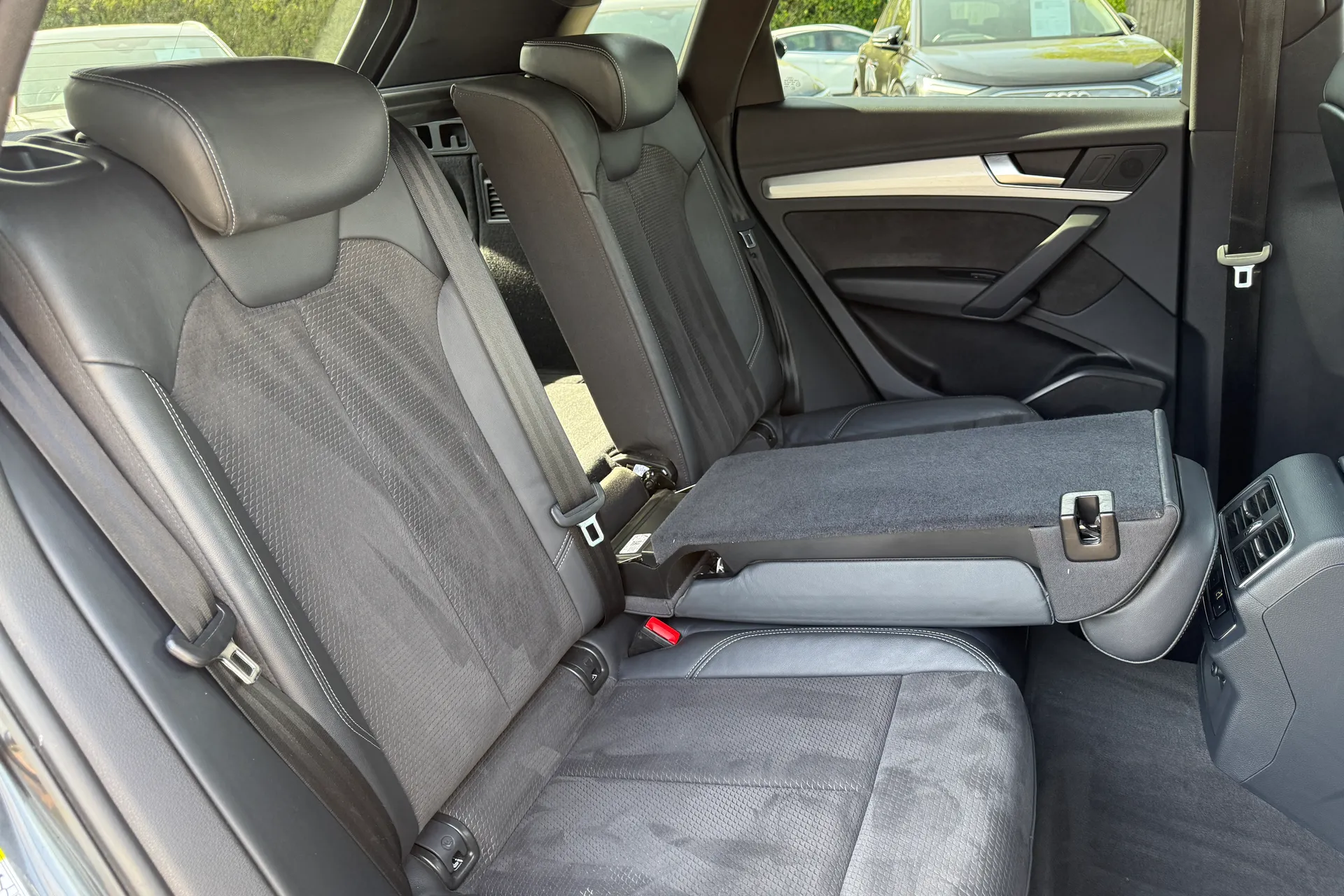 Audi Q5 thumbnail image number 46