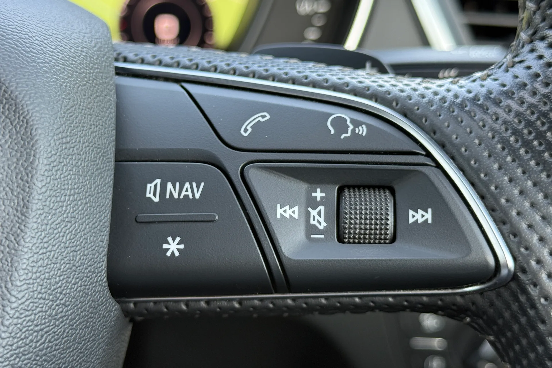 Audi Q5 thumbnail image number 21