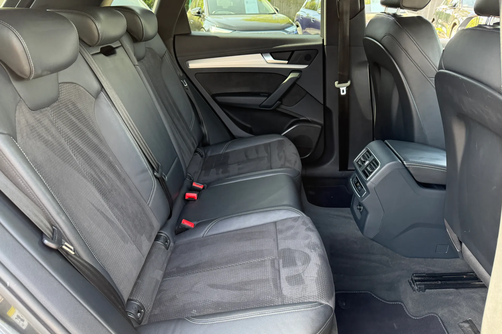 Audi Q5 thumbnail image number 44