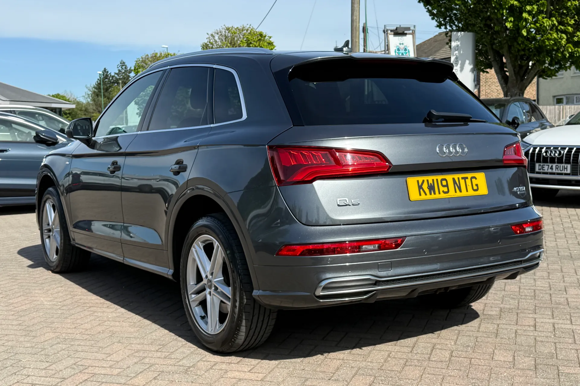 Audi Q5 thumbnail image number 33
