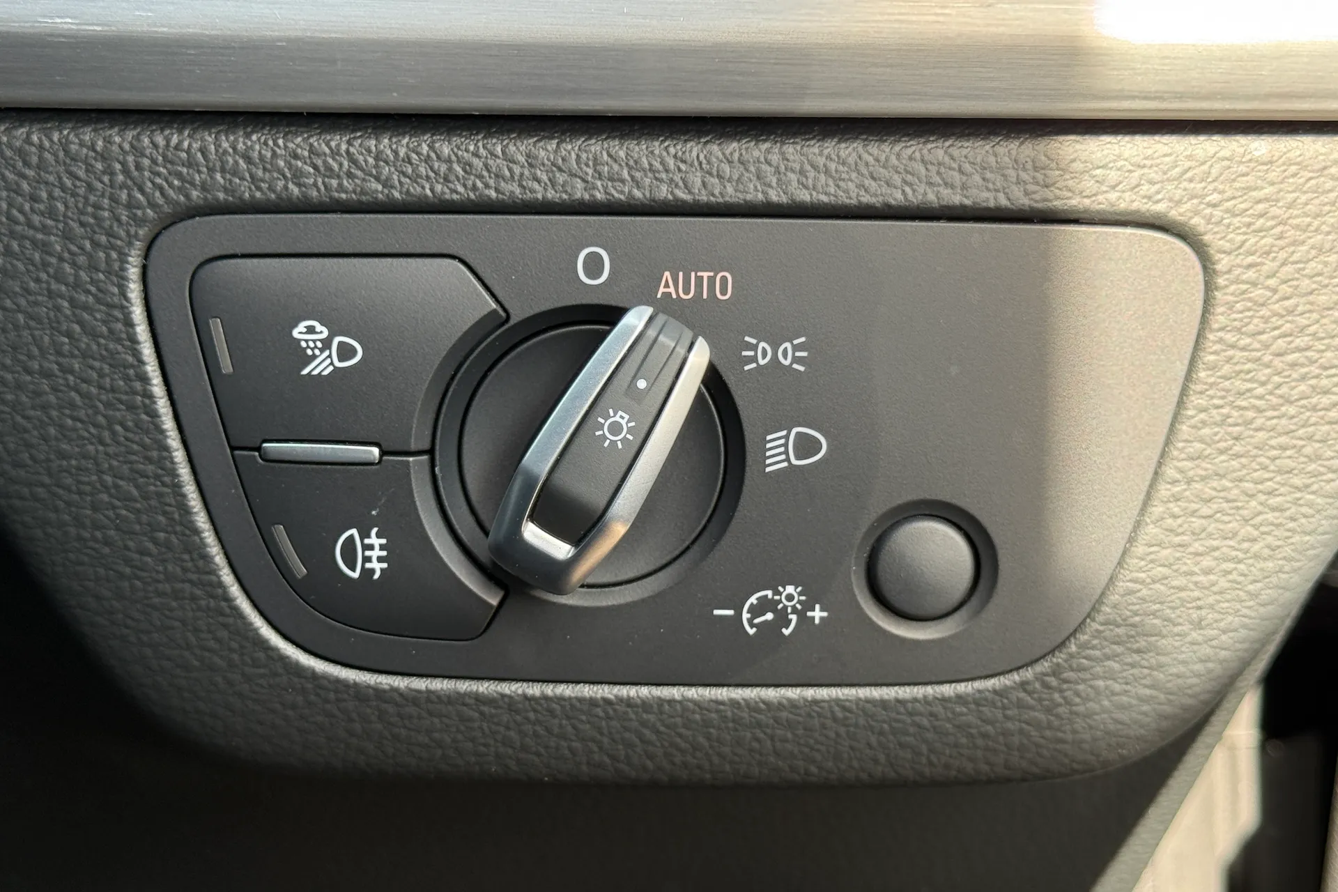 Audi Q5 thumbnail image number 22