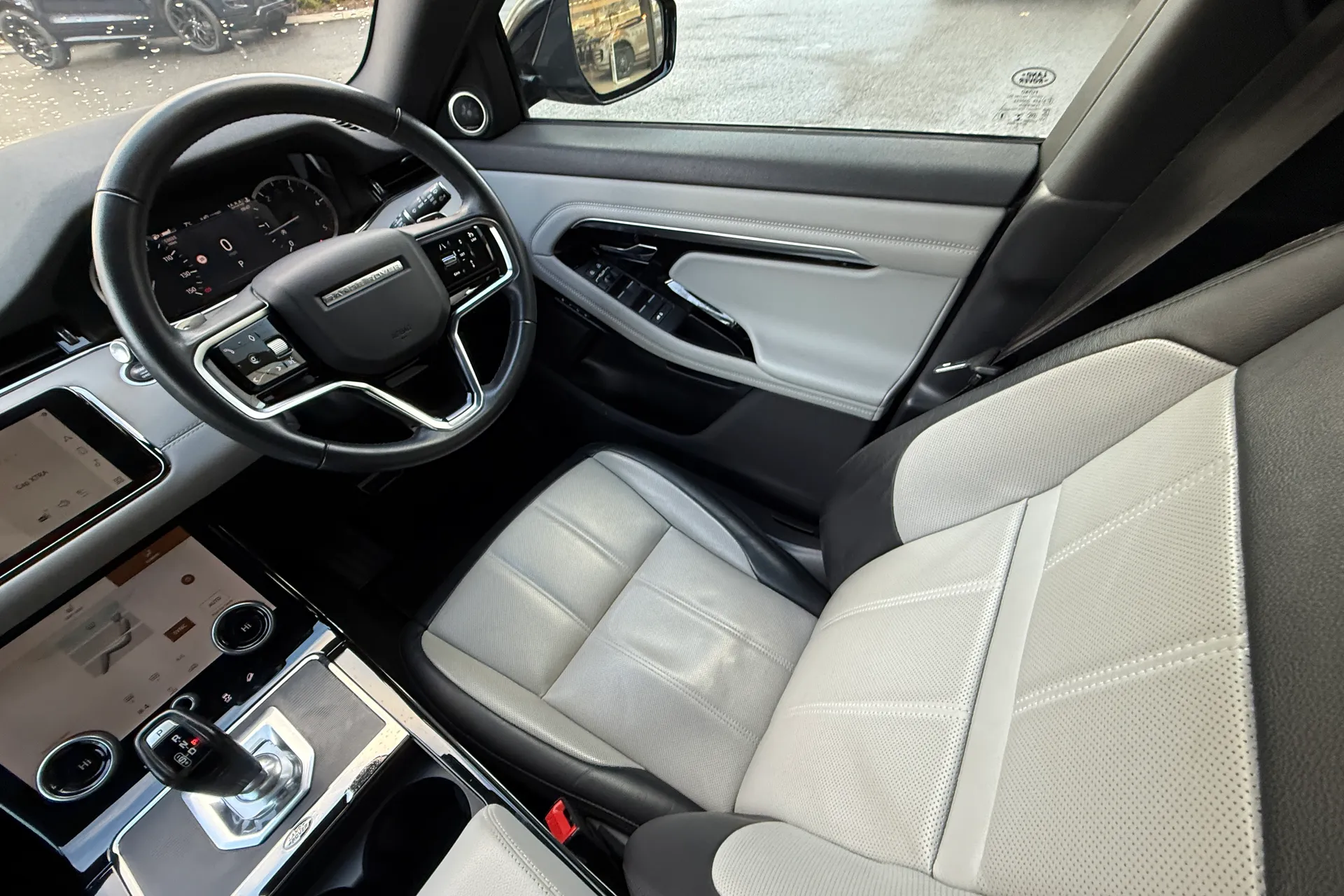 LAND ROVER RANGE ROVER EVOQUE thumbnail image number 13