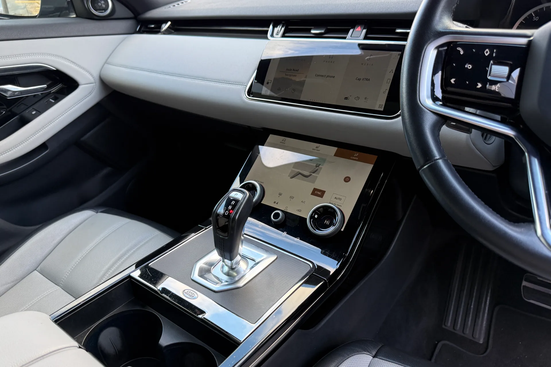 LAND ROVER RANGE ROVER EVOQUE thumbnail image number 18