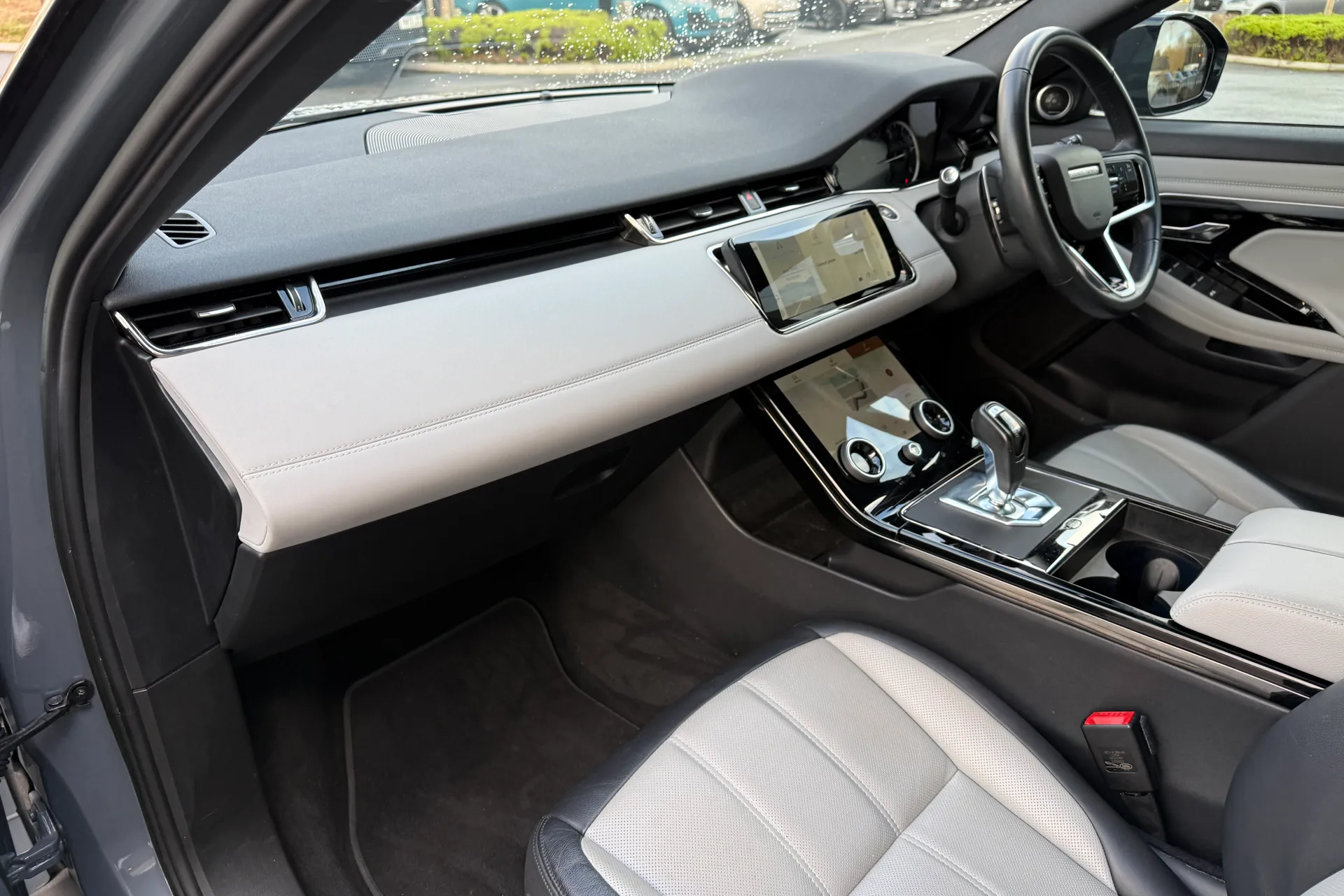 LAND ROVER RANGE ROVER EVOQUE thumbnail image number 40