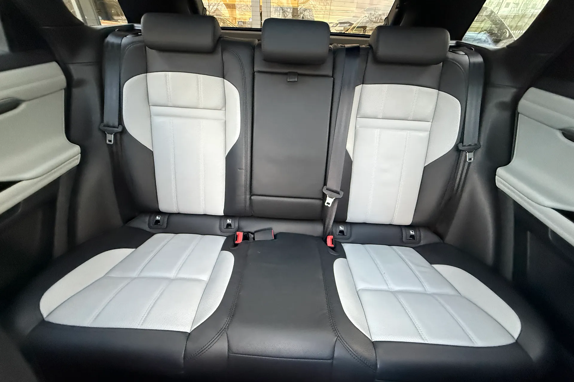 LAND ROVER RANGE ROVER EVOQUE thumbnail image number 11