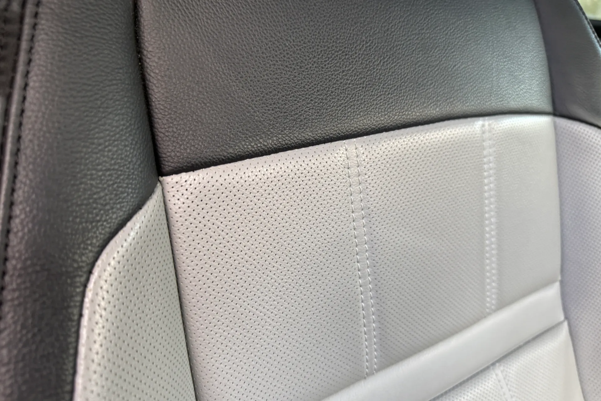 LAND ROVER RANGE ROVER EVOQUE thumbnail image number 29