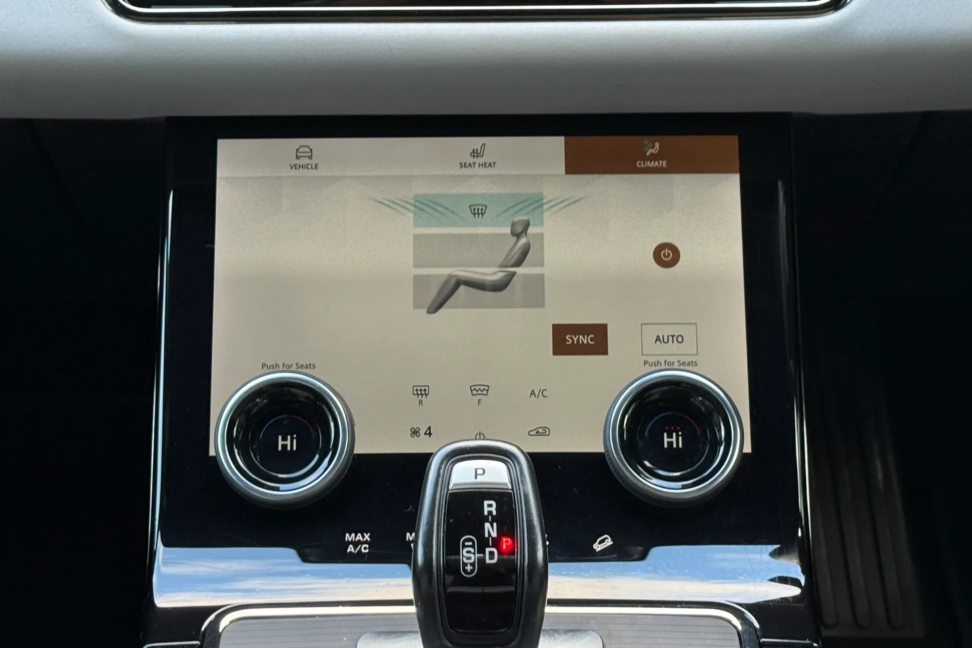 LAND ROVER RANGE ROVER EVOQUE thumbnail image number 16