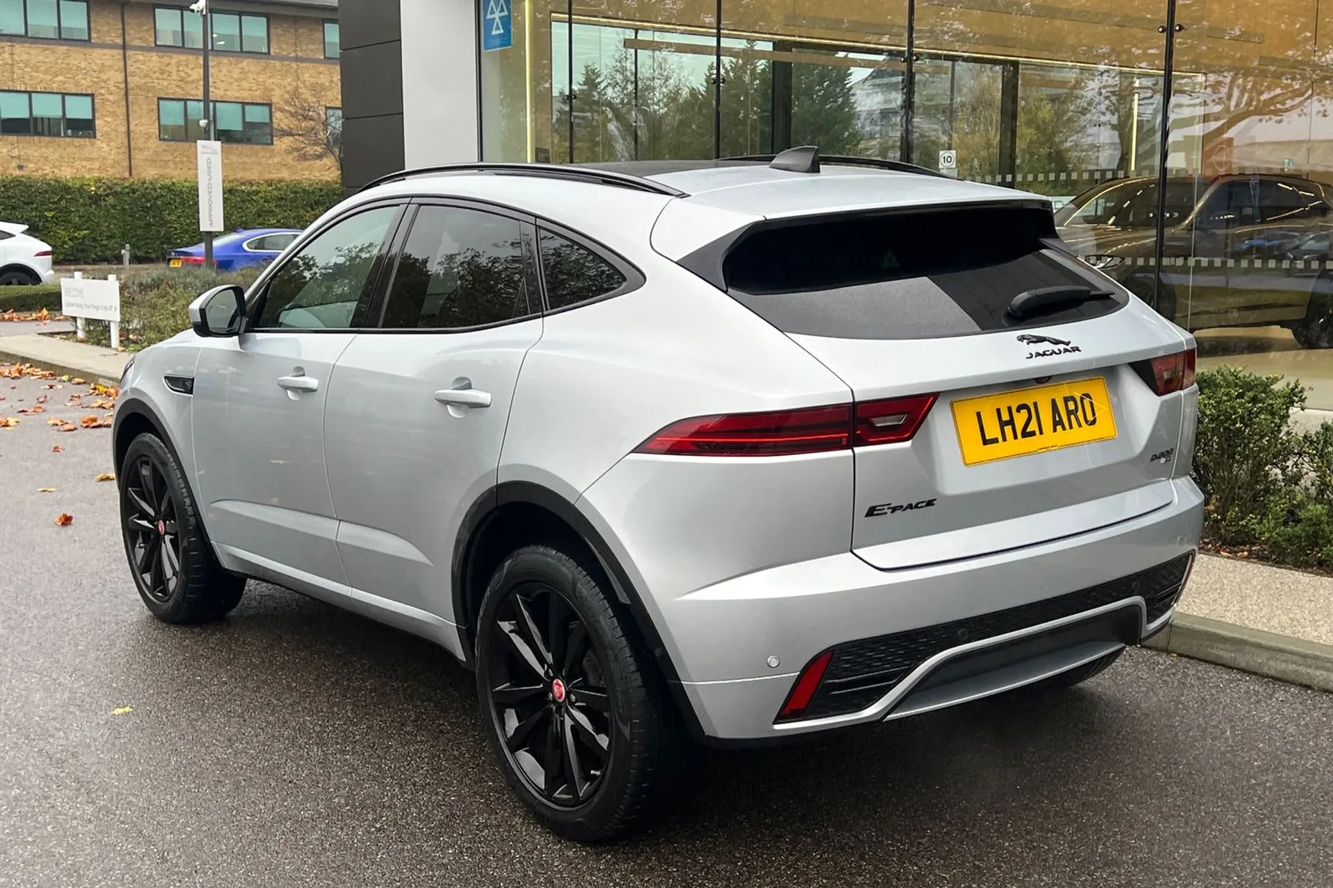 Jaguar E-PACE thumbnail image number 12