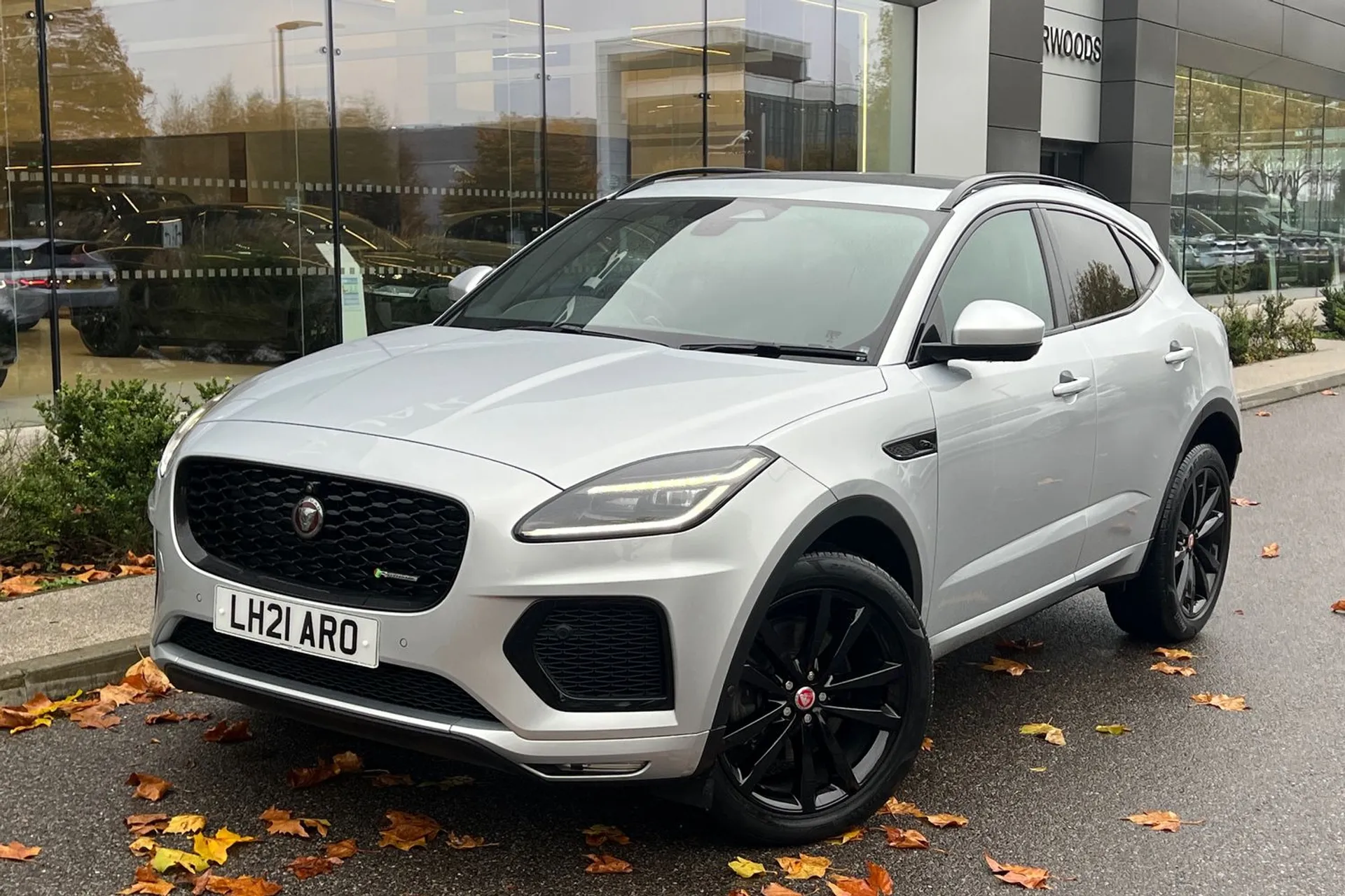 Jaguar E-PACE thumbnail image number 13