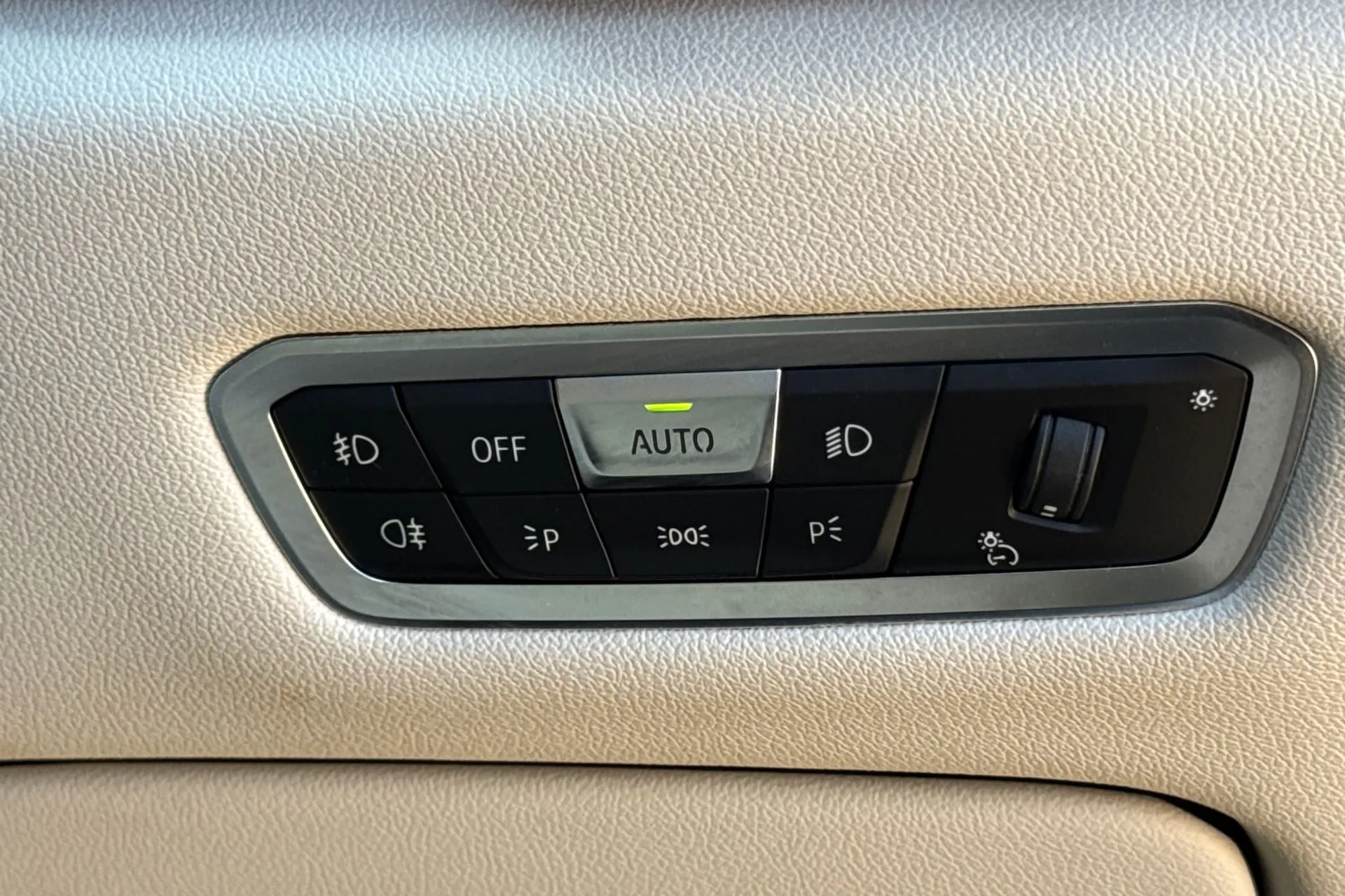 BMW X5 thumbnail image number 46