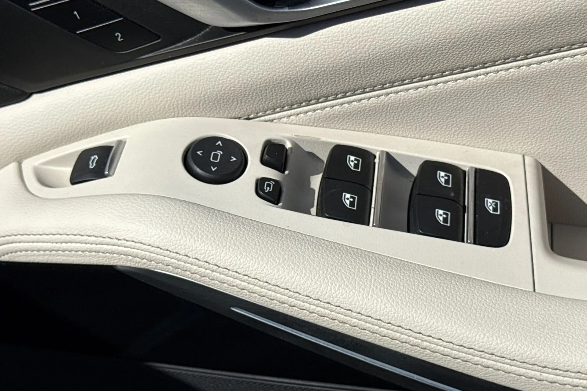 BMW X5 thumbnail image number 44