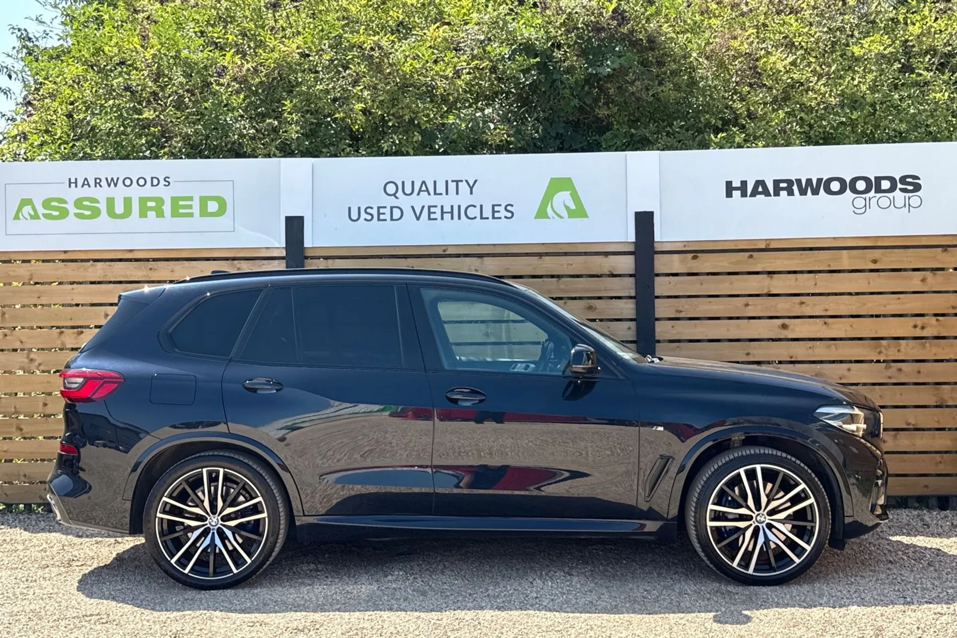 BMW X5 thumbnail image number 2