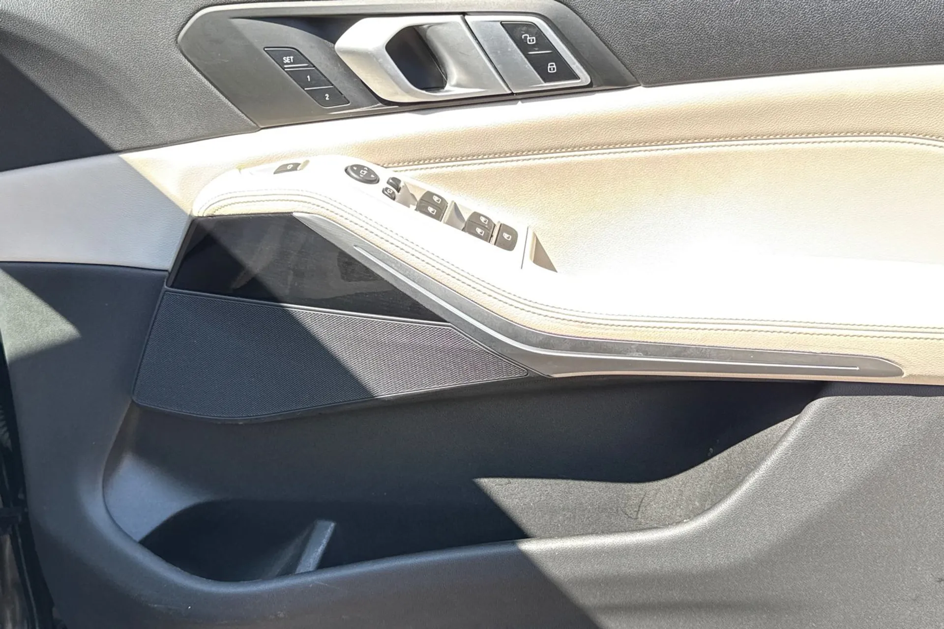 BMW X5 thumbnail image number 42