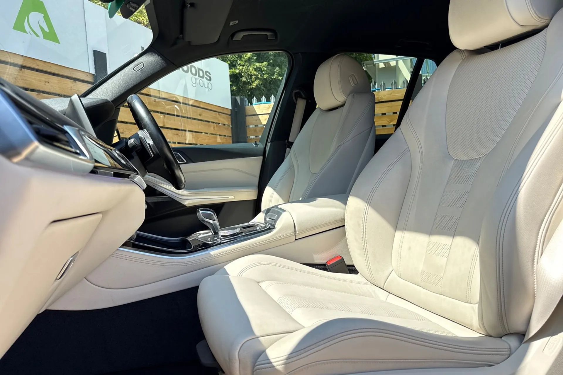 BMW X5 thumbnail image number 30