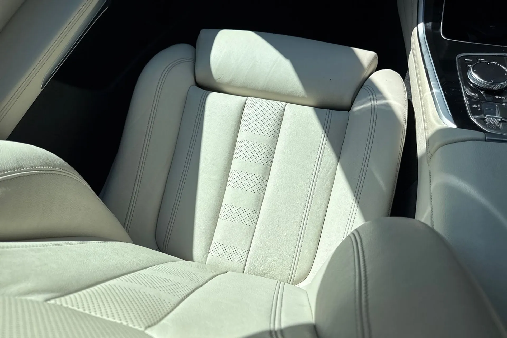 BMW X5 thumbnail image number 35