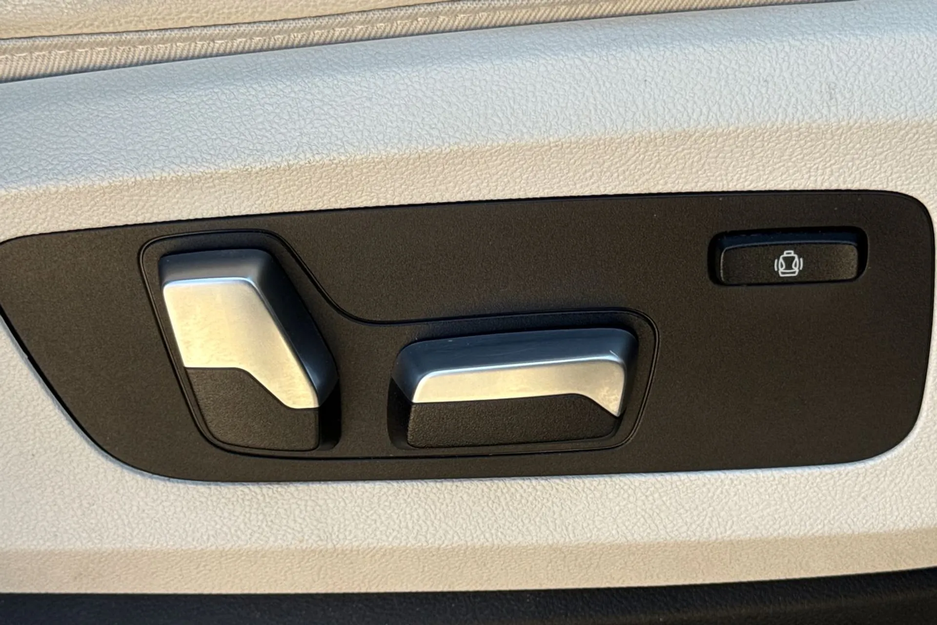 BMW X5 thumbnail image number 47