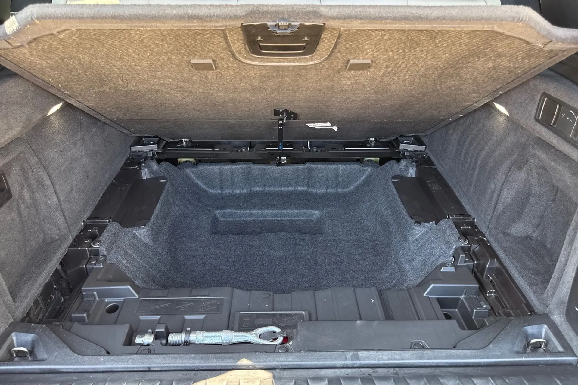 BMW X5 thumbnail image number 23