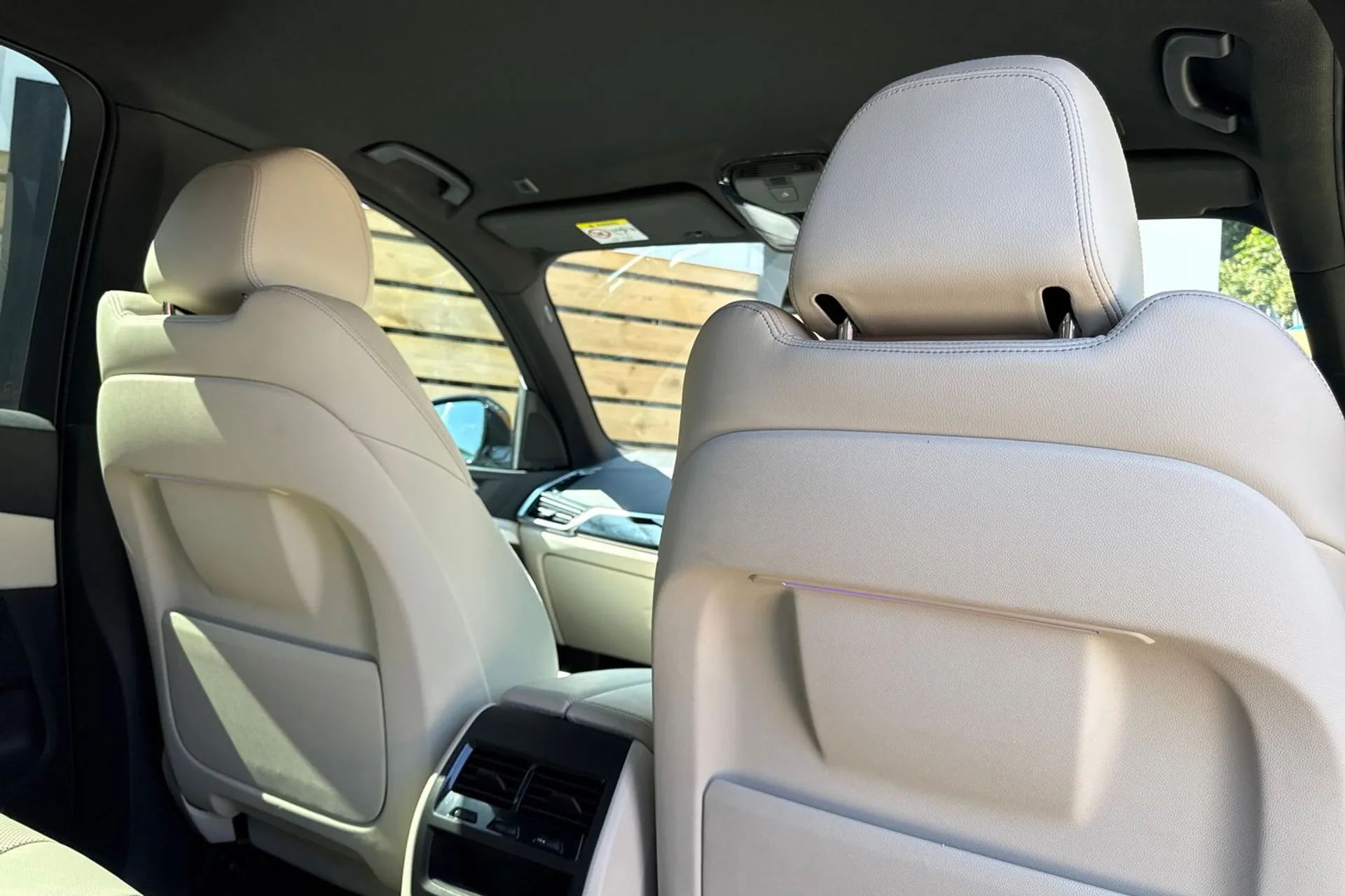 BMW X5 thumbnail image number 25