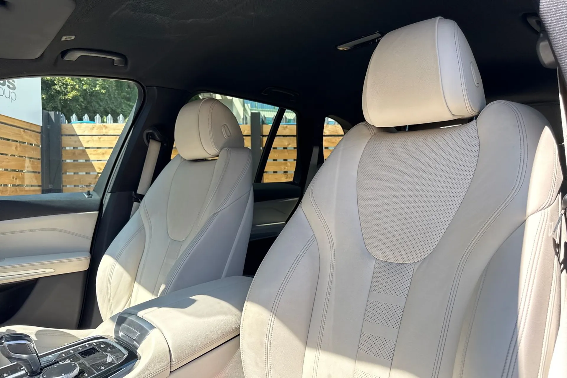 BMW X5 thumbnail image number 31