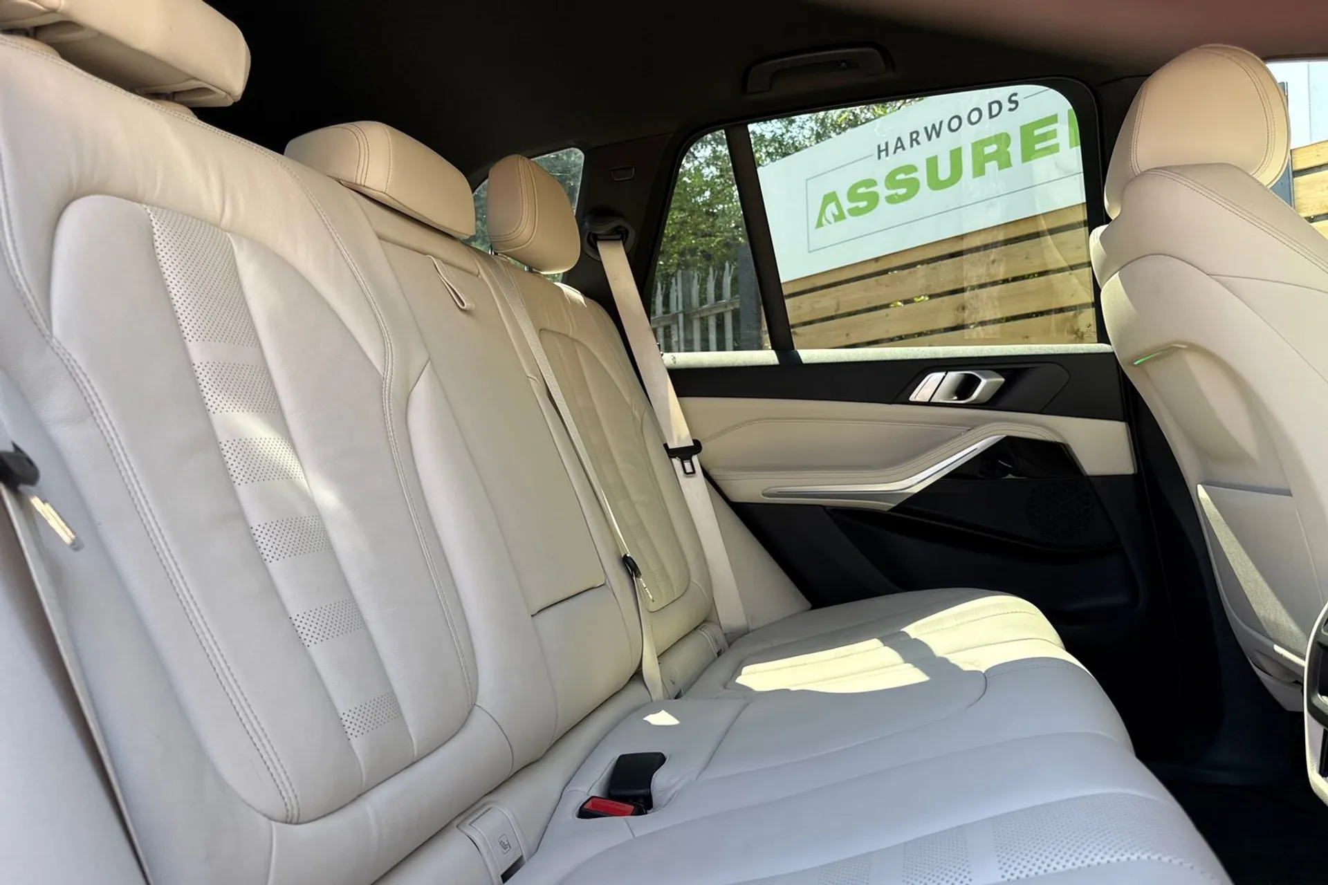 BMW X5 thumbnail image number 24