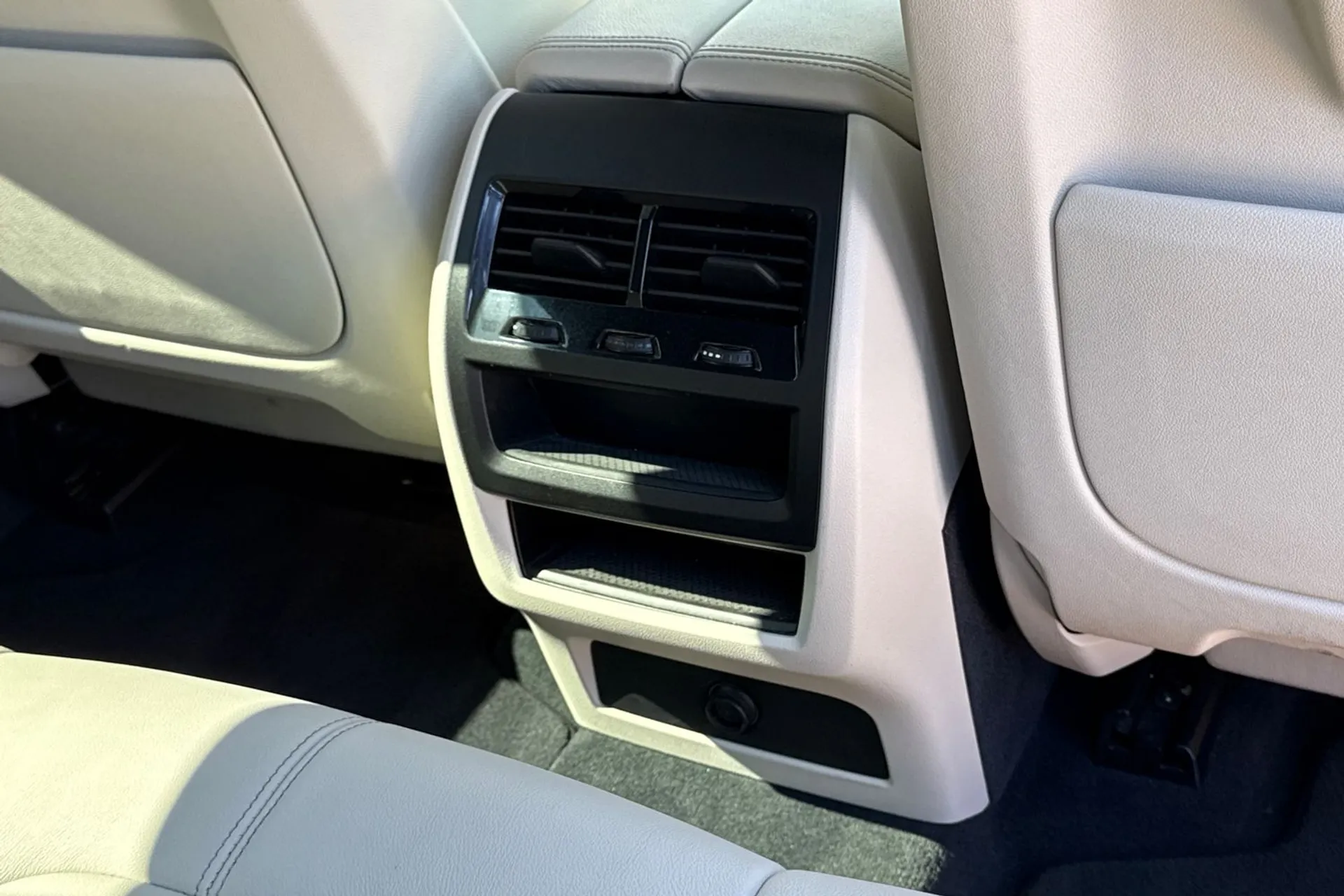 BMW X5 thumbnail image number 48