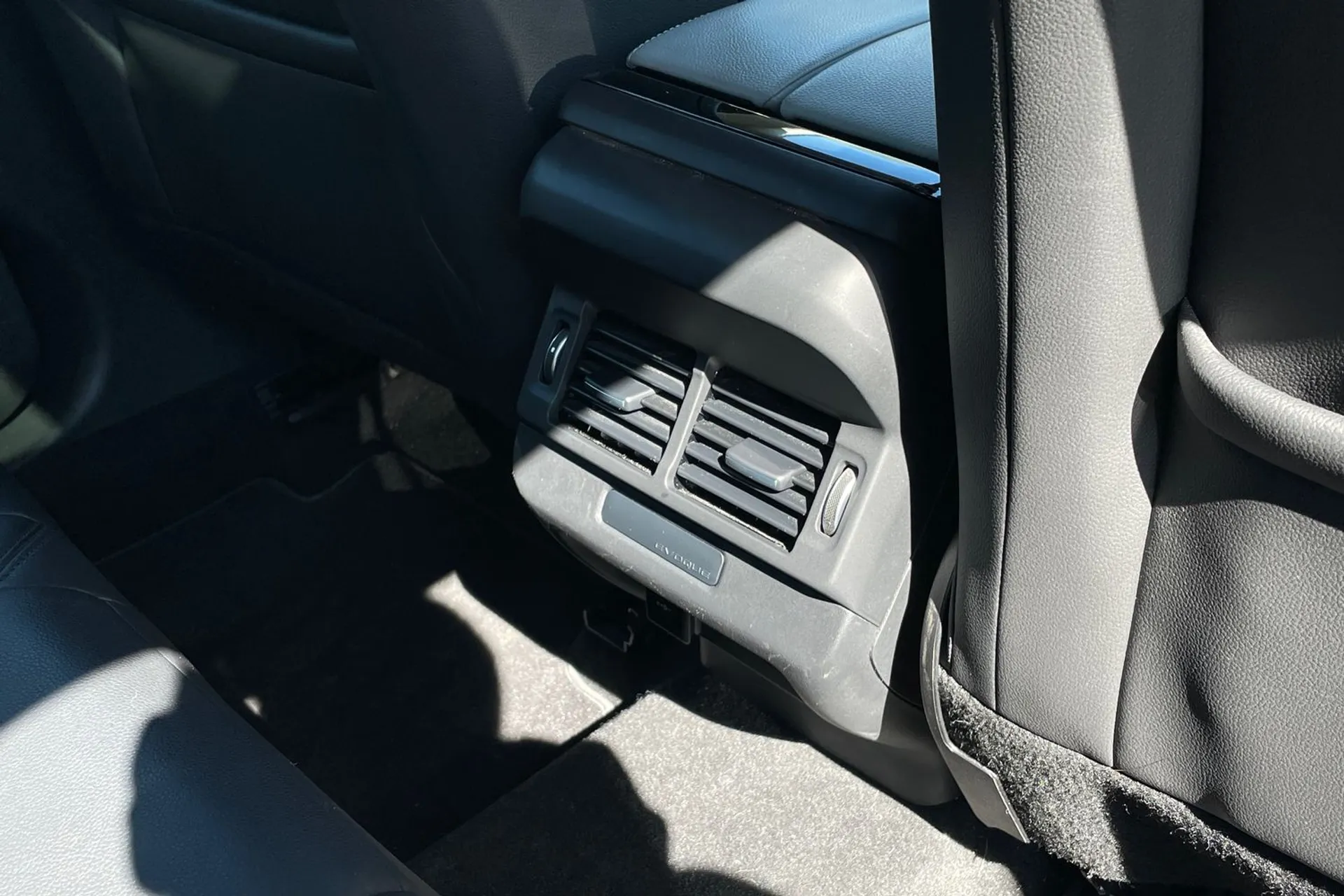 LAND ROVER RANGE ROVER EVOQUE thumbnail image number 33