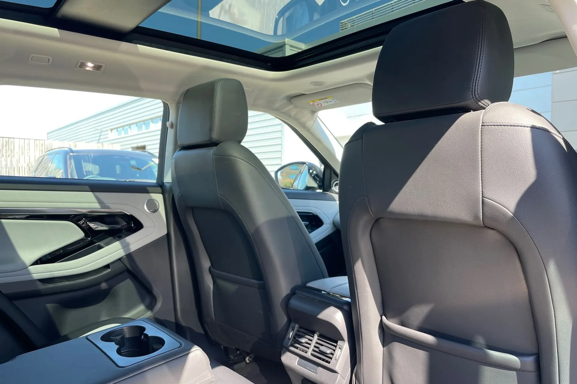 LAND ROVER RANGE ROVER EVOQUE thumbnail image number 29