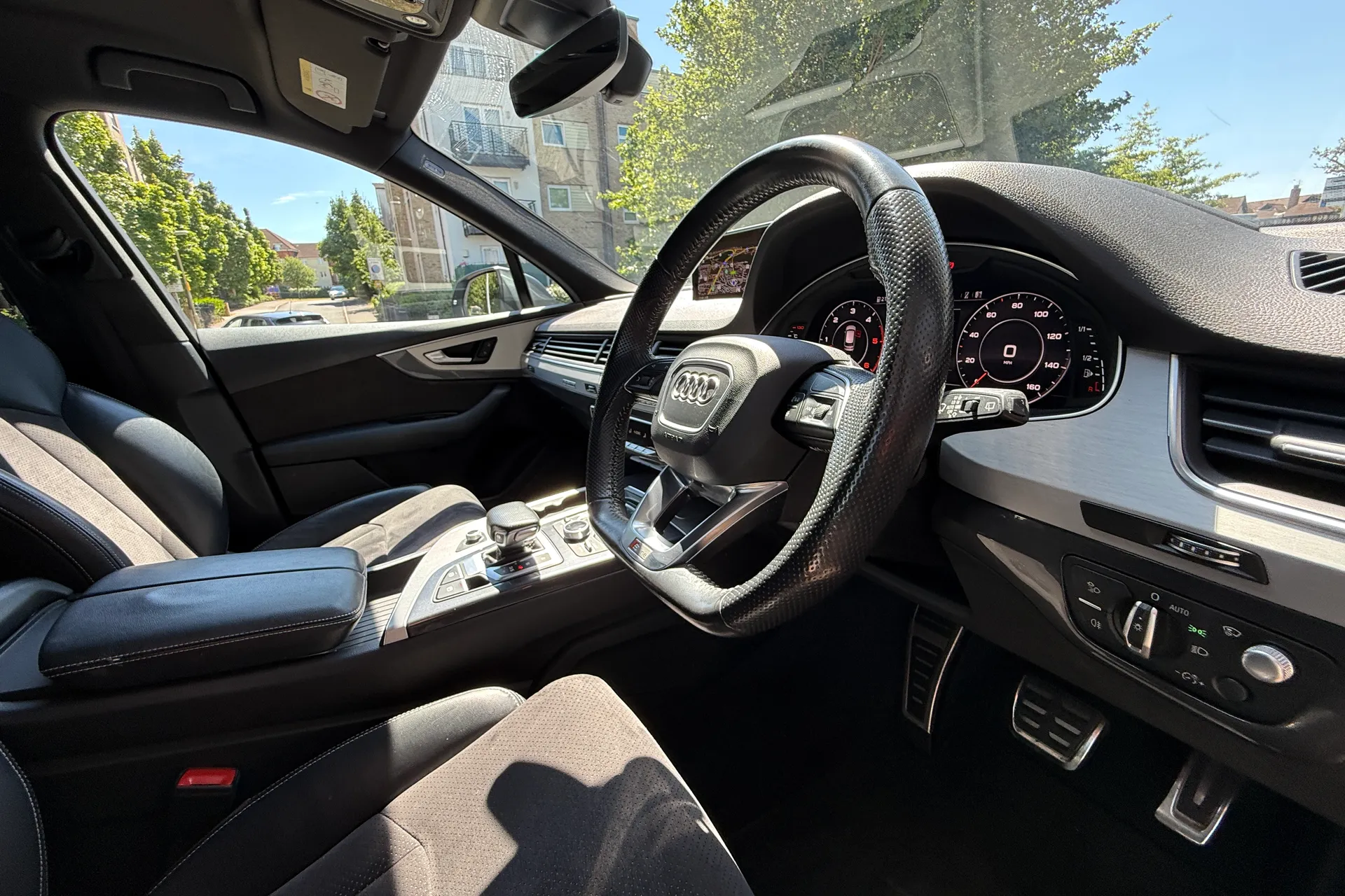Audi Q7 thumbnail image number 11