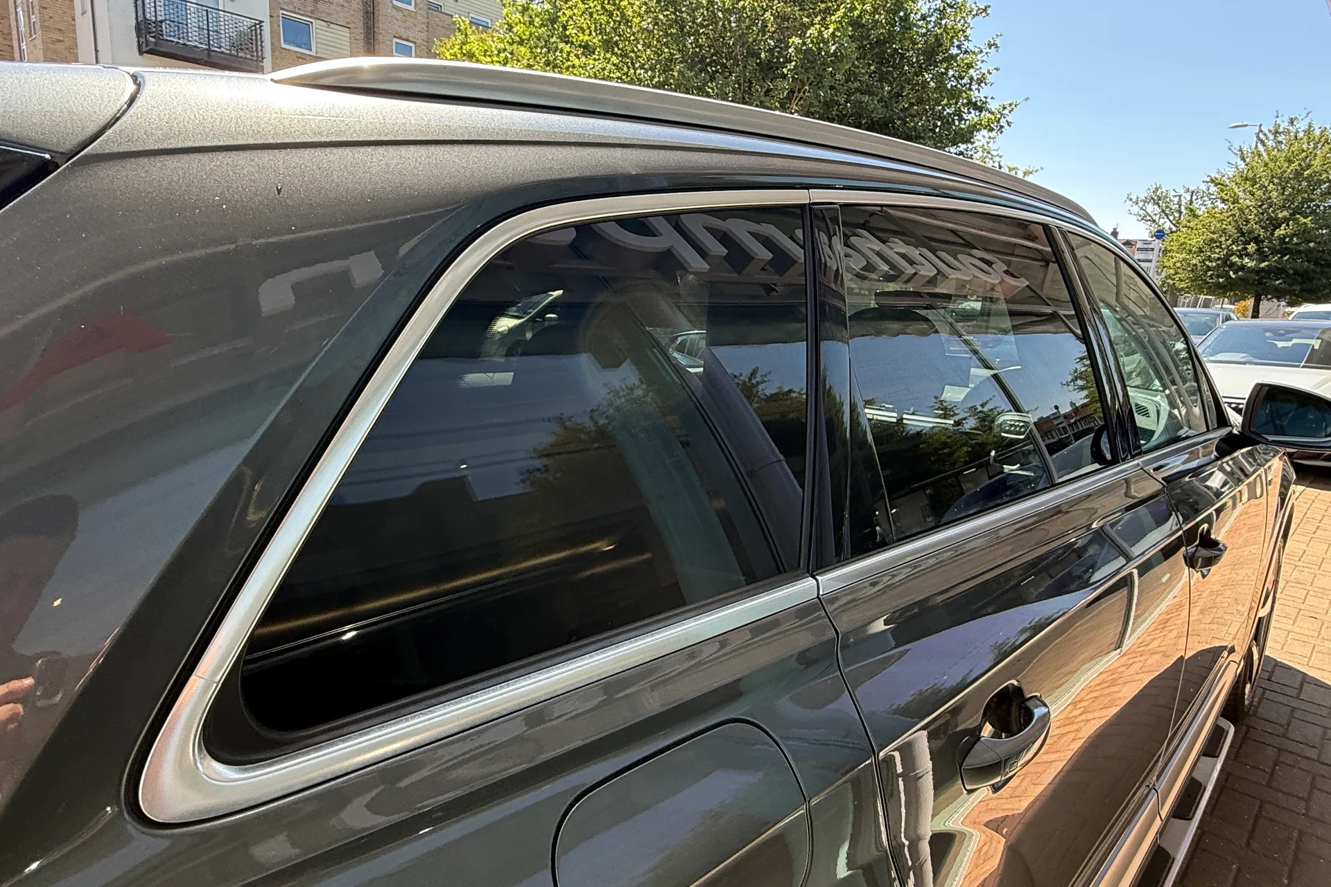 Audi Q7 thumbnail image number 36