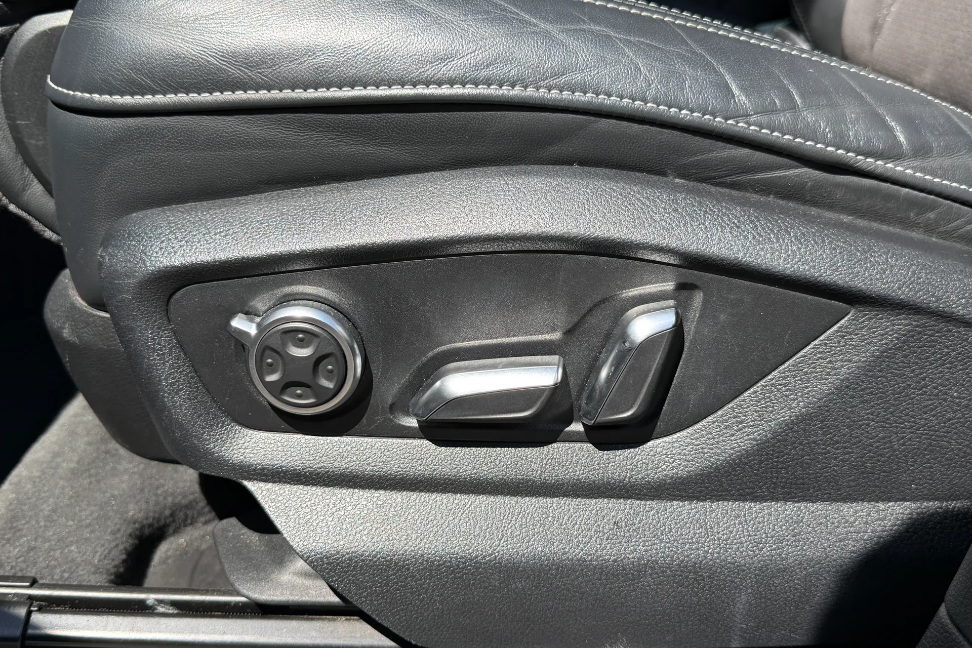 Audi Q7 thumbnail image number 56